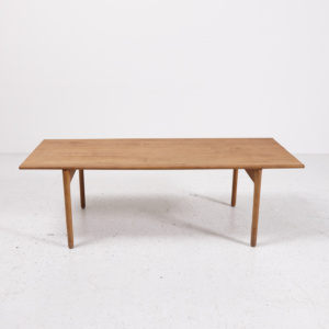 Longish Wegner Coffee Table