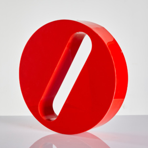 Piros műanyag O betű
