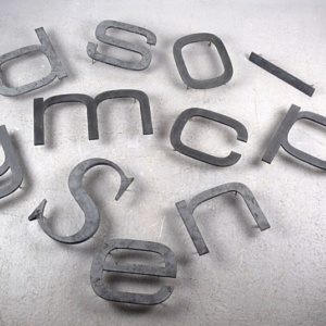 Alacsony ipari betűk