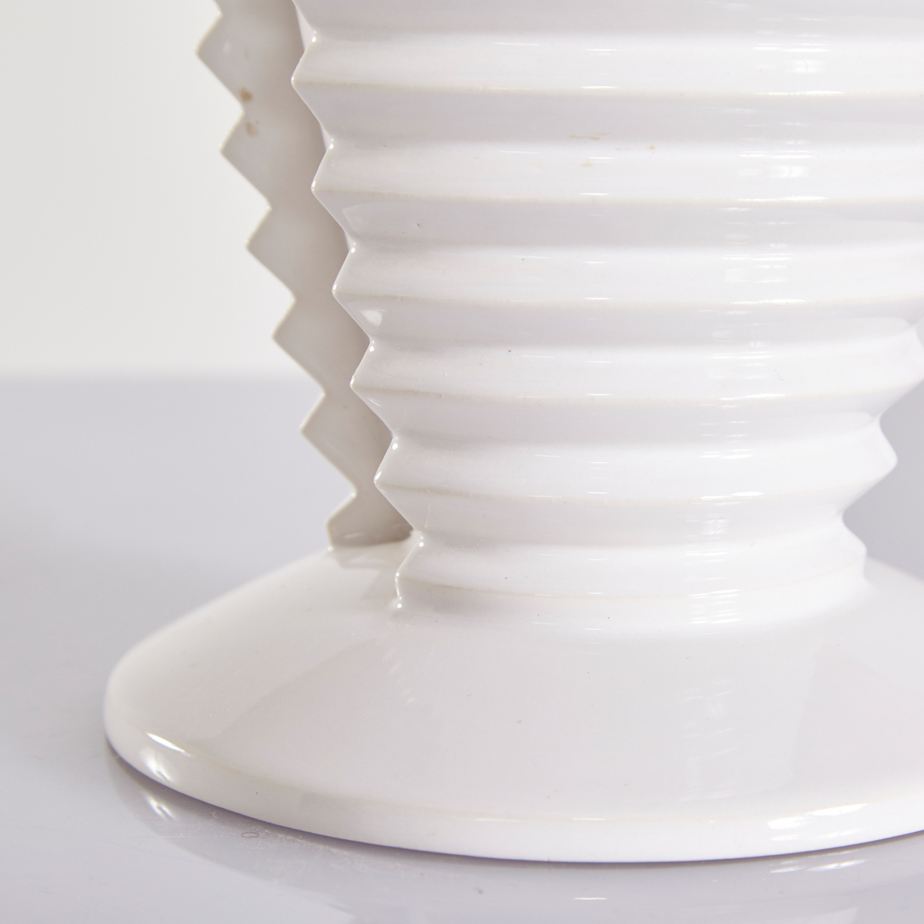 Heide Warlamis vase - Image 4