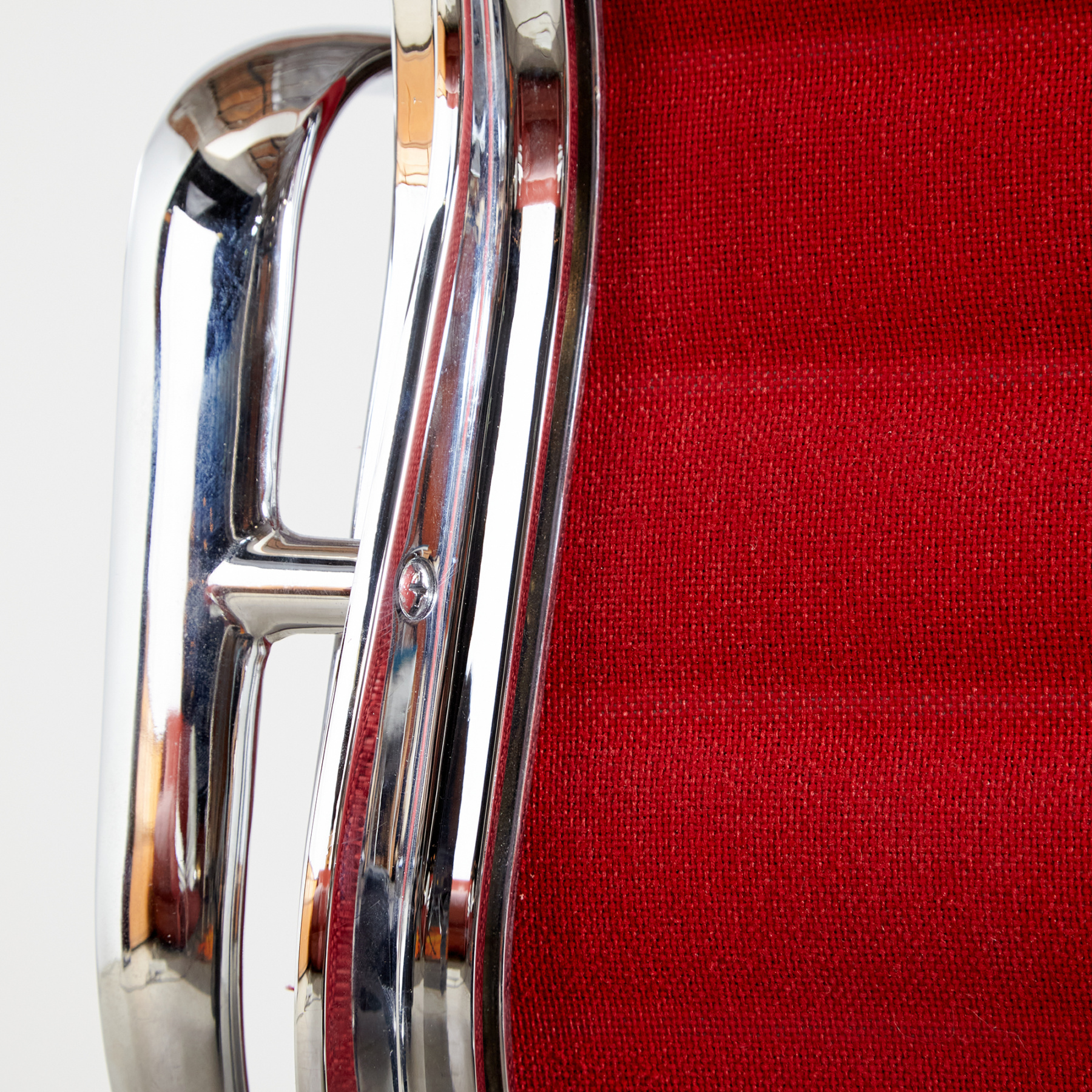 Charles & Ray Eames EA108 office chair - Image 9