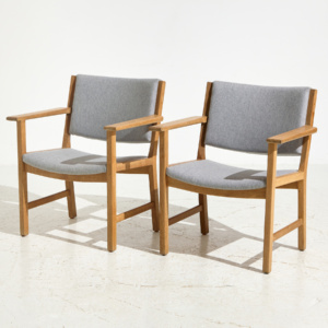 Restored oak armchair by Hans J. Wegner for Getama