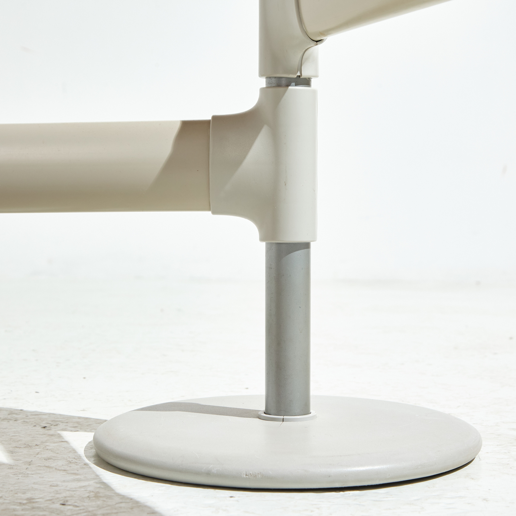 Ayse Birsel Red Rocket íróasztal - Image 12