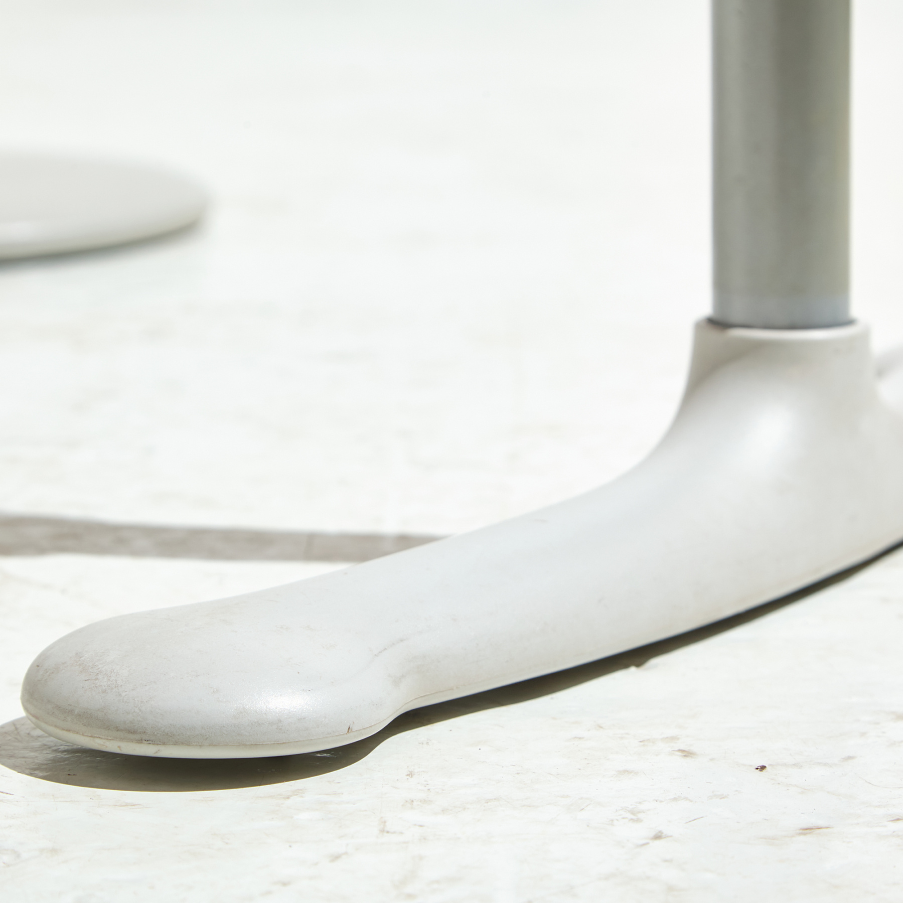 Ayse Birsel Red Rocket íróasztal - Image 14