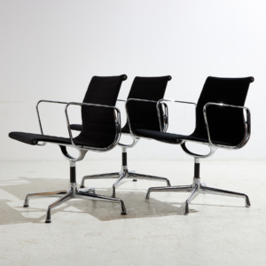 EA108 office swivel chair by Charles & Ray Eames for Vitra