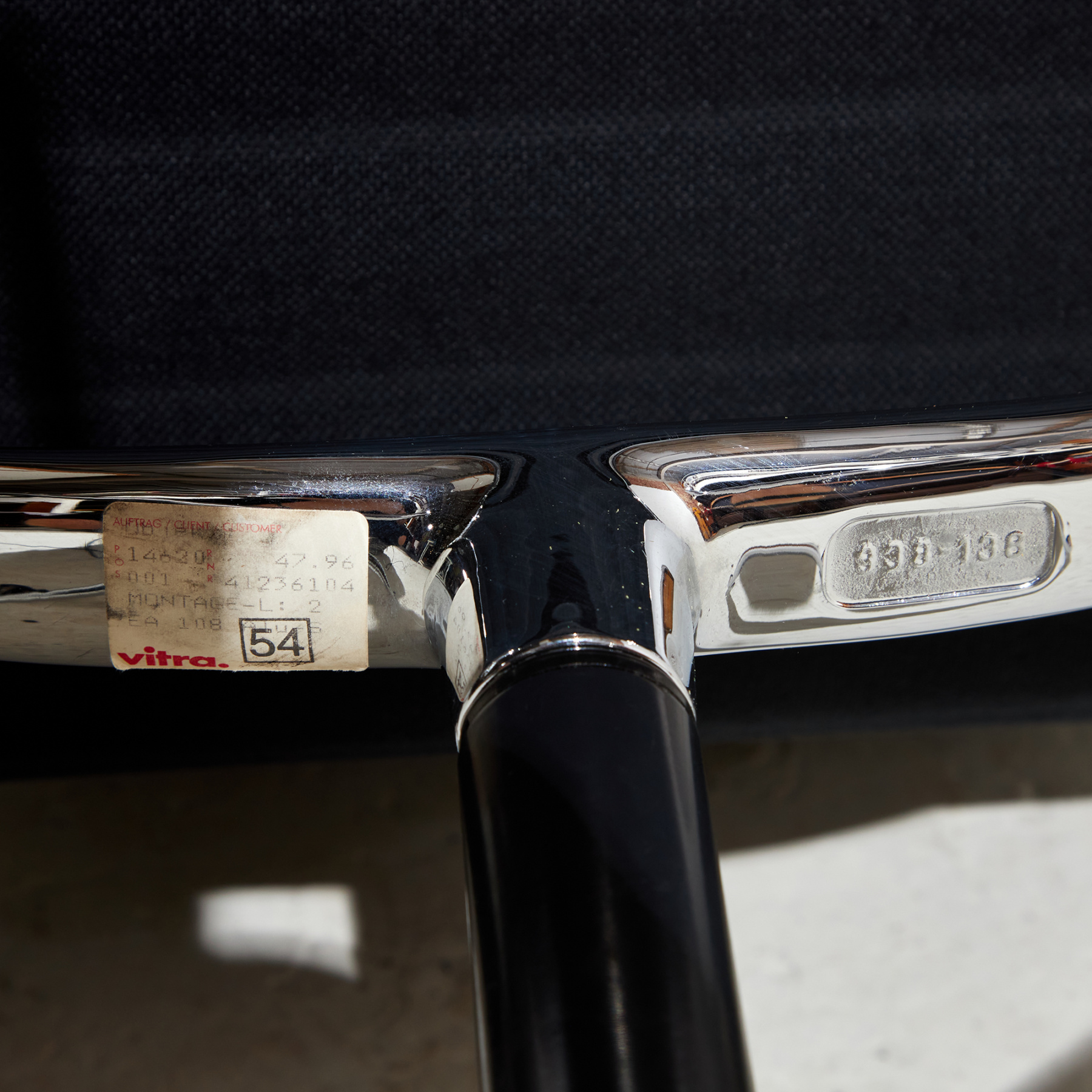 EA108 office swivel chair by Charles & Ray Eames for Vitra - Image 31