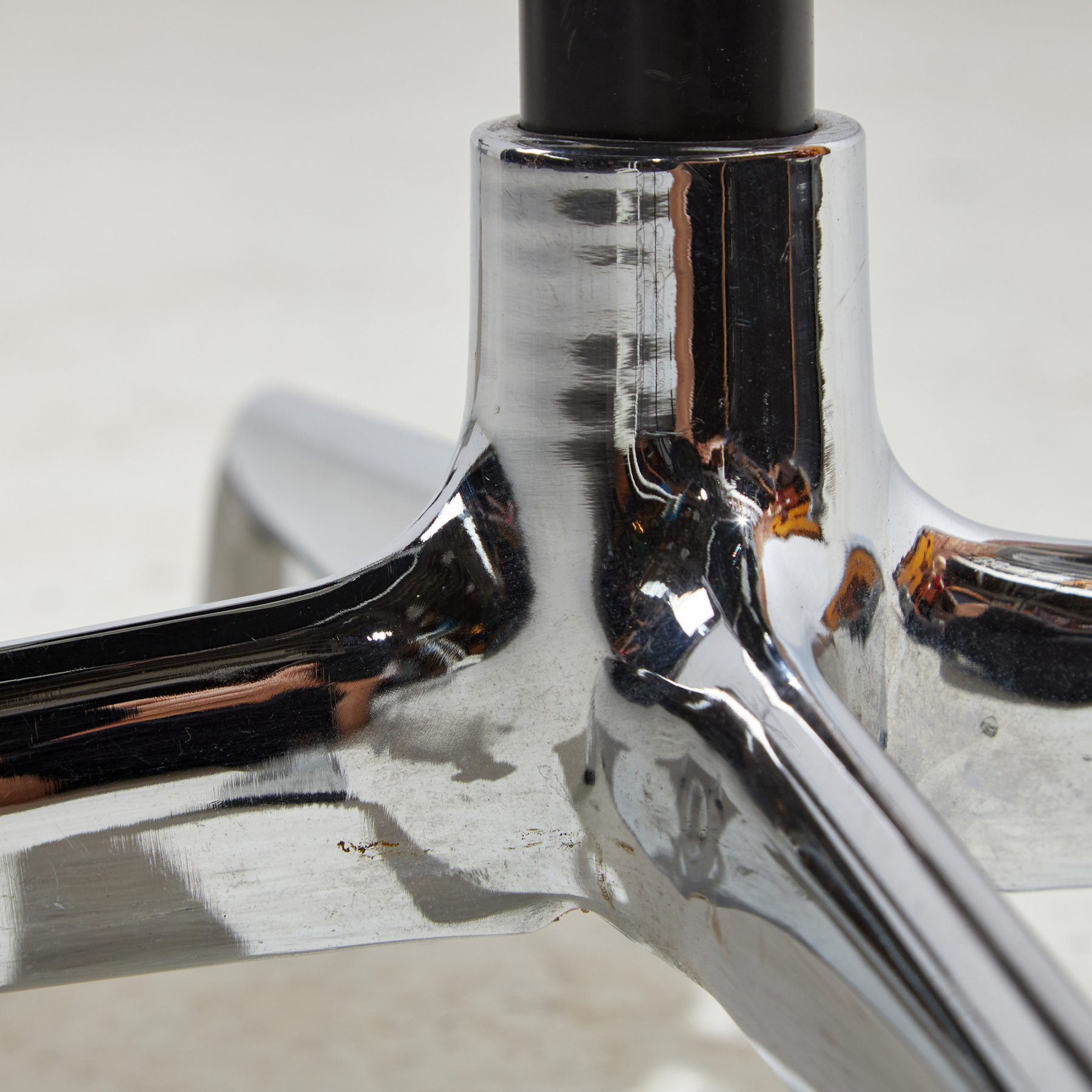 EA108 office swivel chair by Charles & Ray Eames for Vitra - Image 39