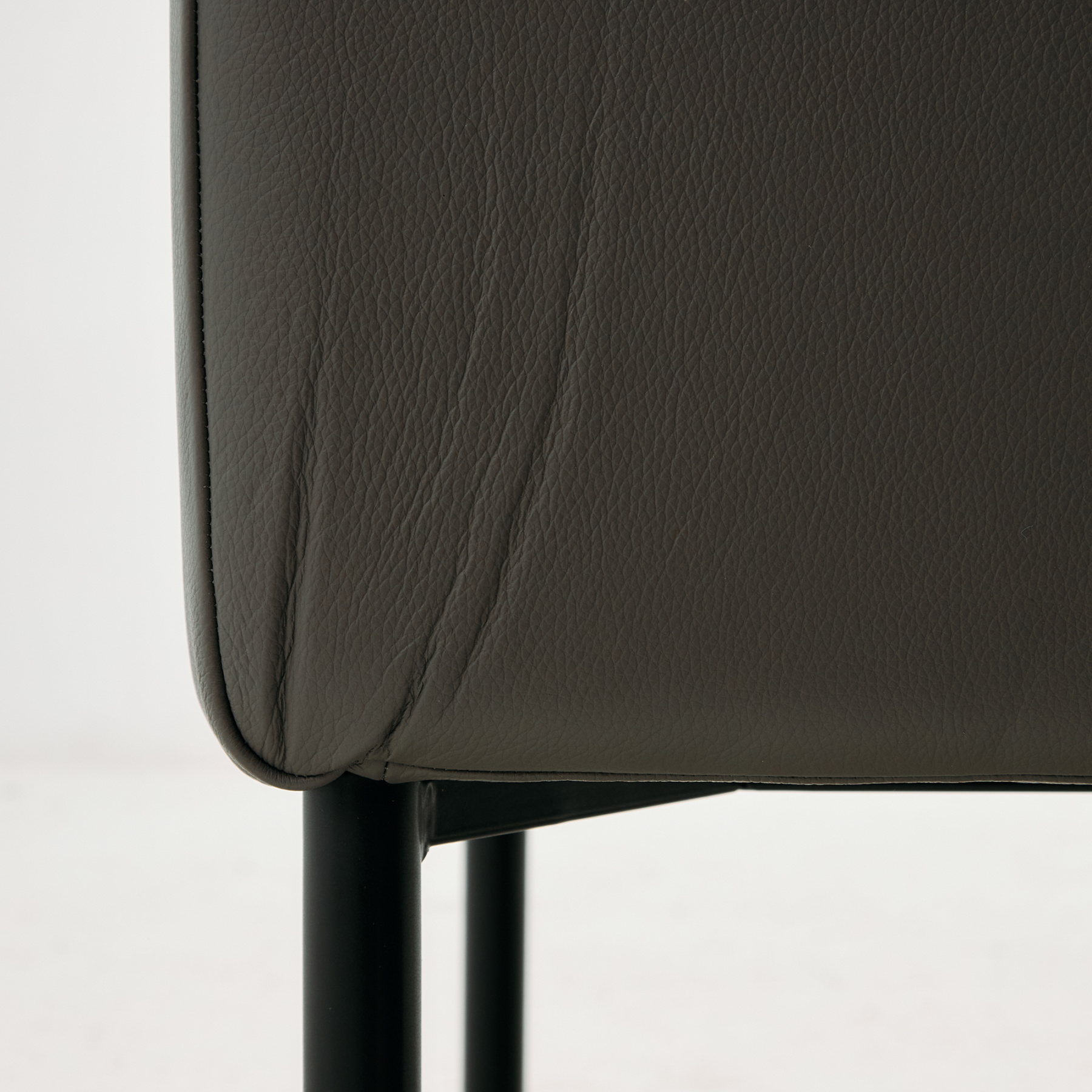 Kensaku Oshiro Brix fotel - Image 12