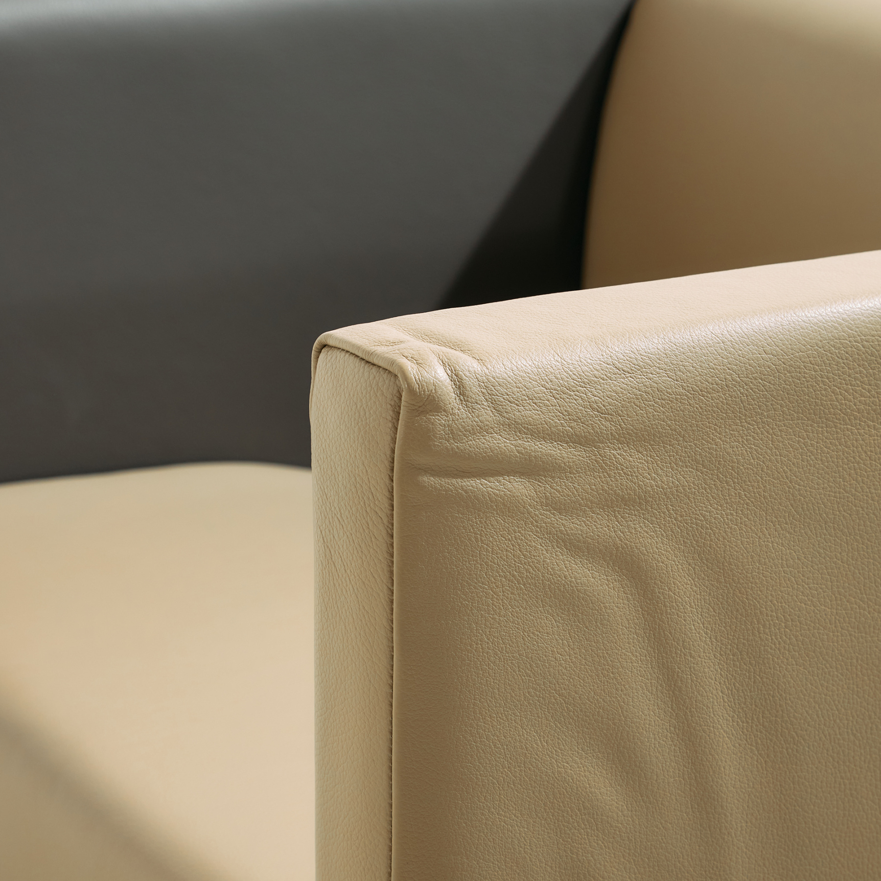 Kensaku Oshiro Brix fotel - Image 18