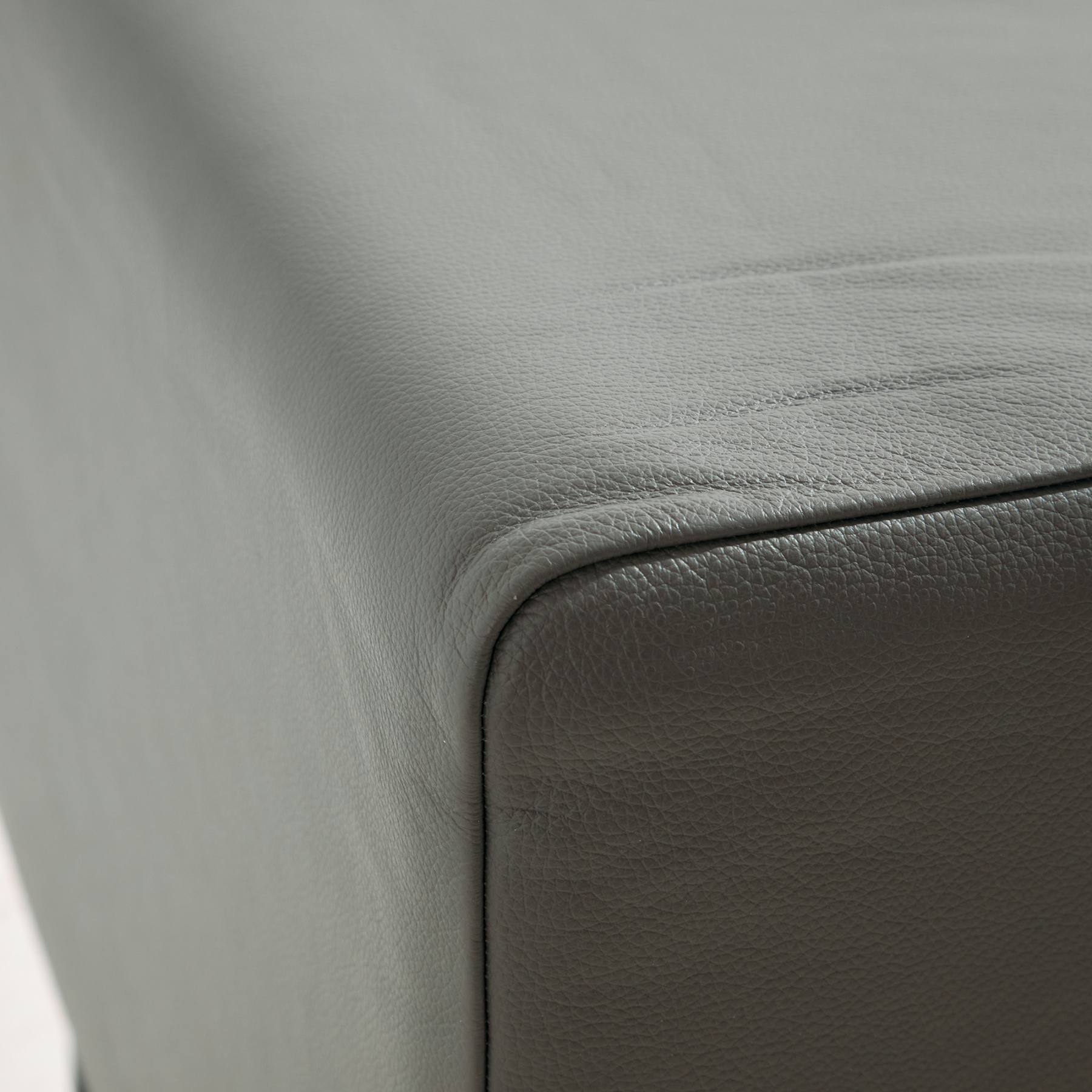 Kensaku Oshiro Brix fotel - Image 9