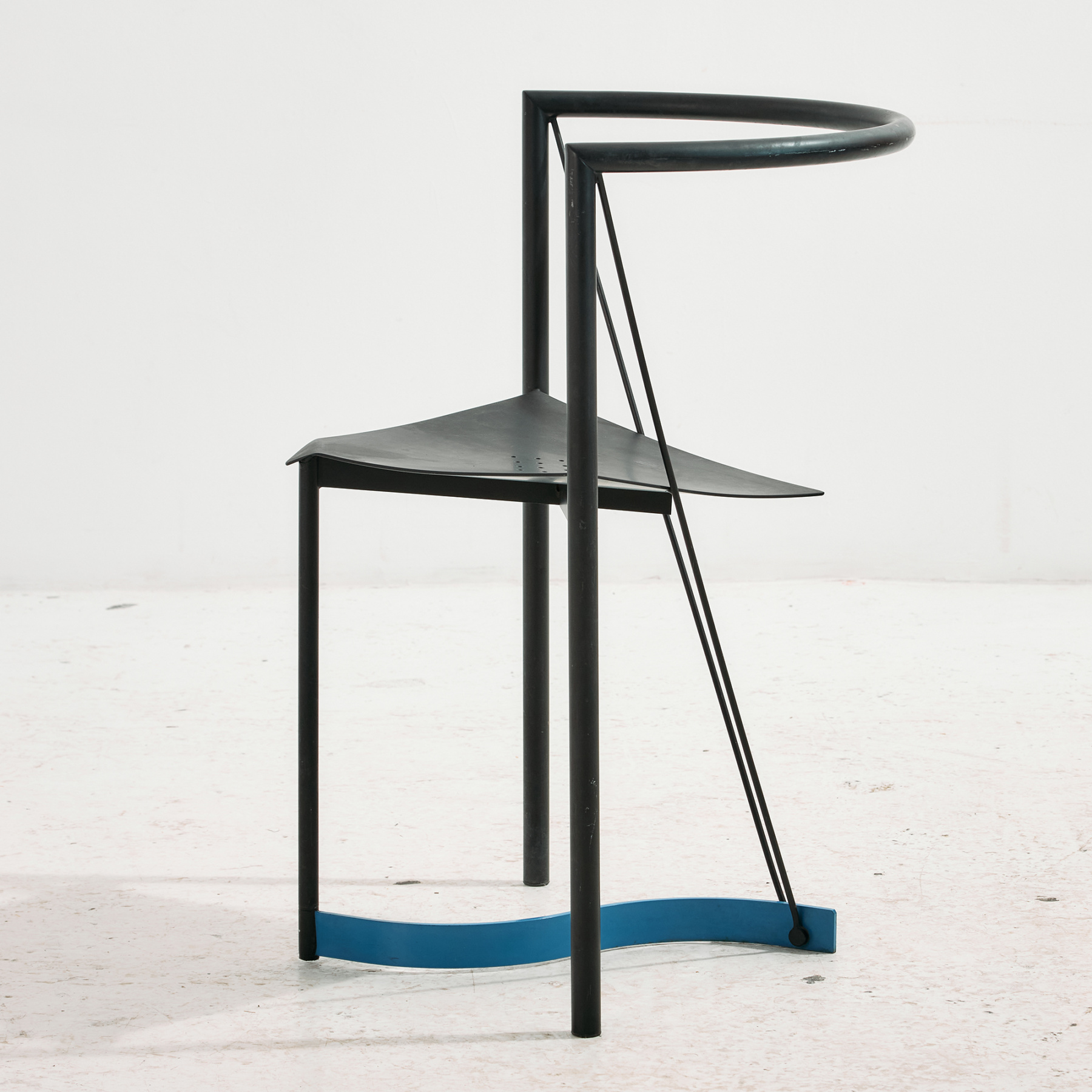 Postmodern armchair and table, Set of 2 - Image 4