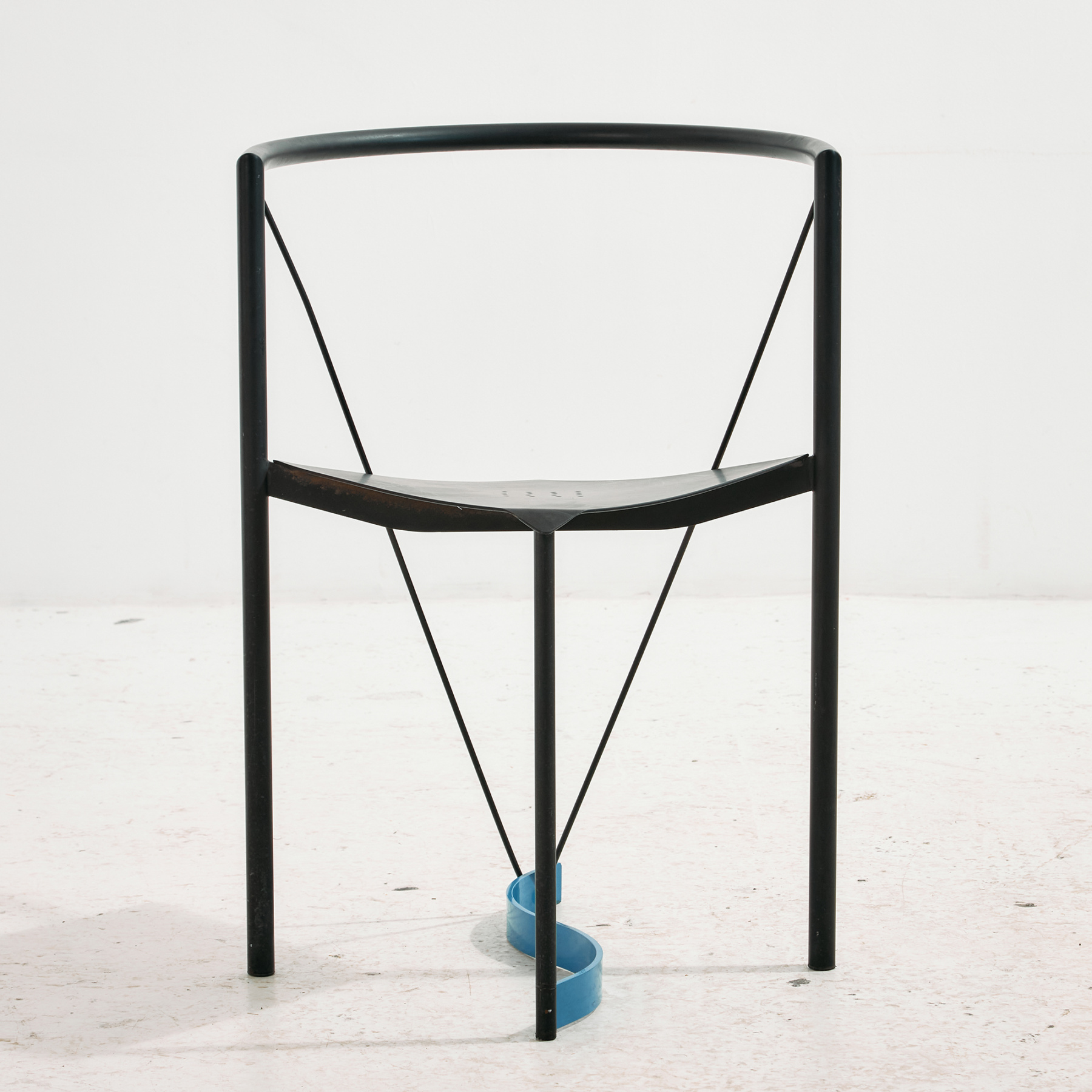 Postmodern armchair and table, Set of 2 - Image 5