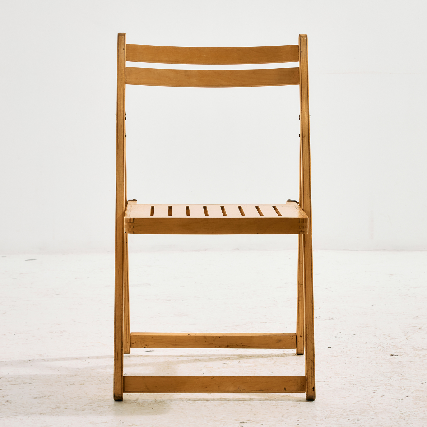Foldable beech chair - Image 6