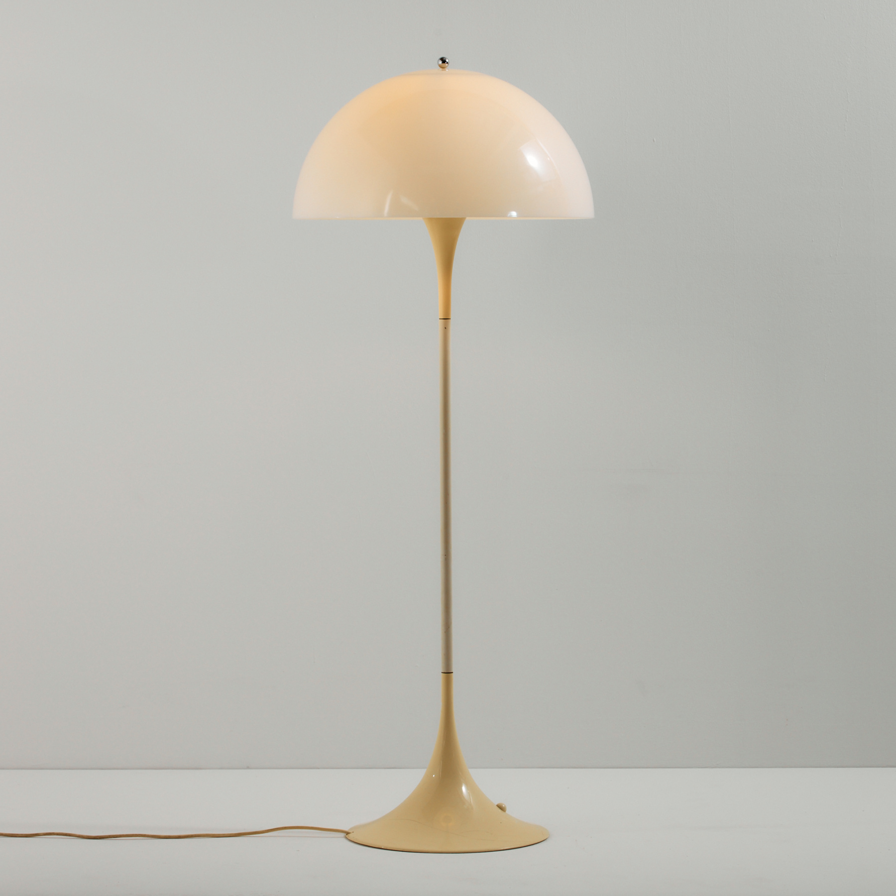 Verner Panton Panthella állólámpa - Image 2