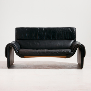 Ds 2011 two-seater leather sofa by De Sede