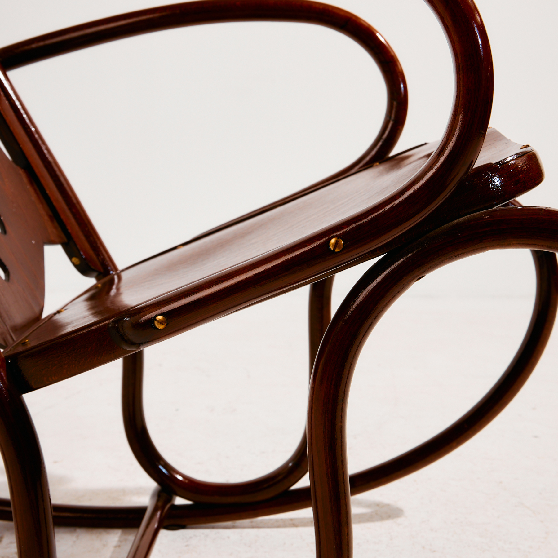 Gustav Siegel felújított bükk hintaszék - Image 27