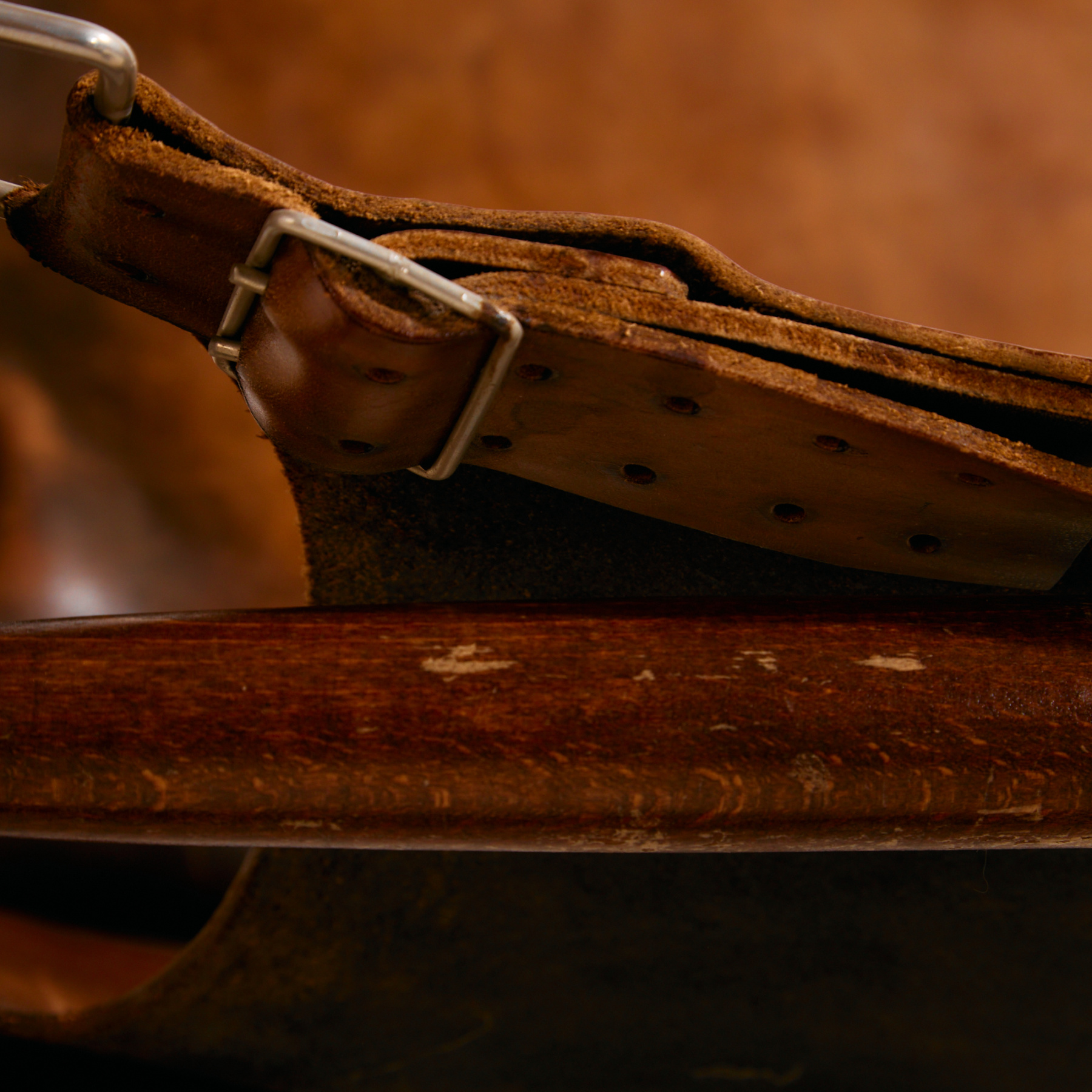 Magyar marhabőr fotel - Image 10