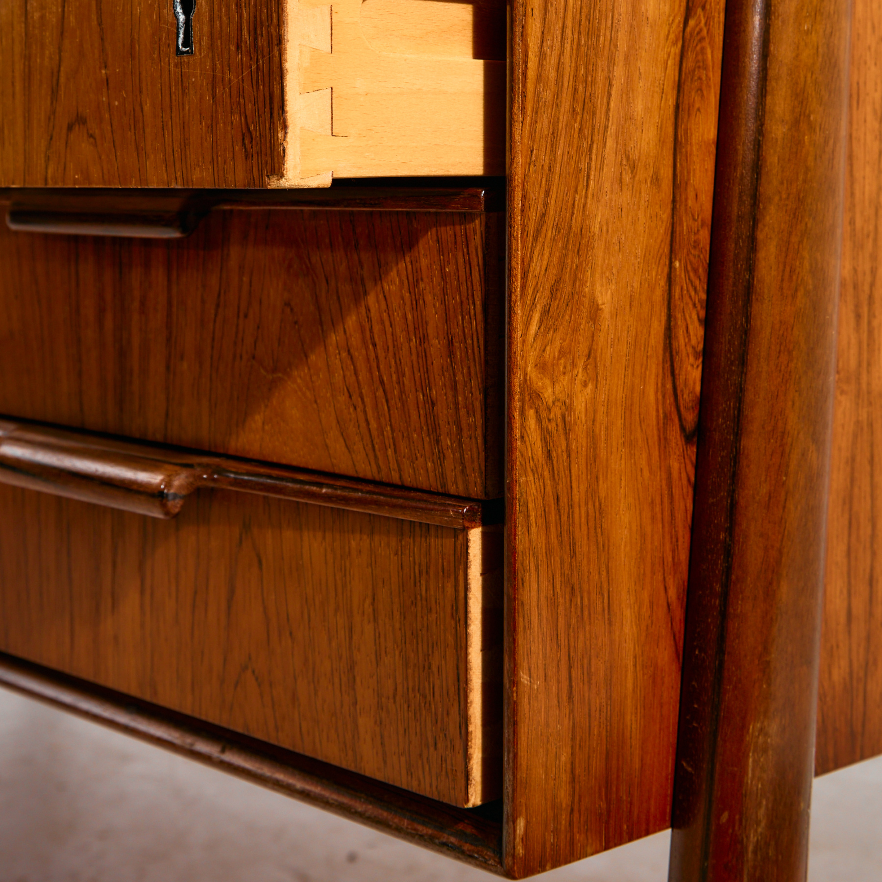 Model 75 rosewood desk by Gunni Omann for Omann Jun Møbelfabrik - Image 16