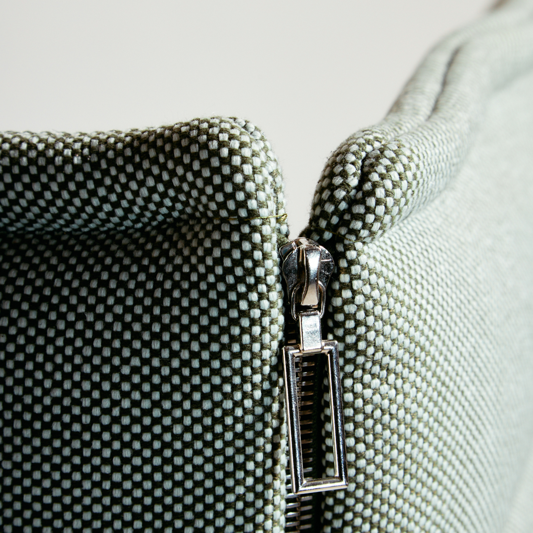 Alcove Highback two-seater sofa by Ronan & Erwan Bouroullec for Vitra - Image 17