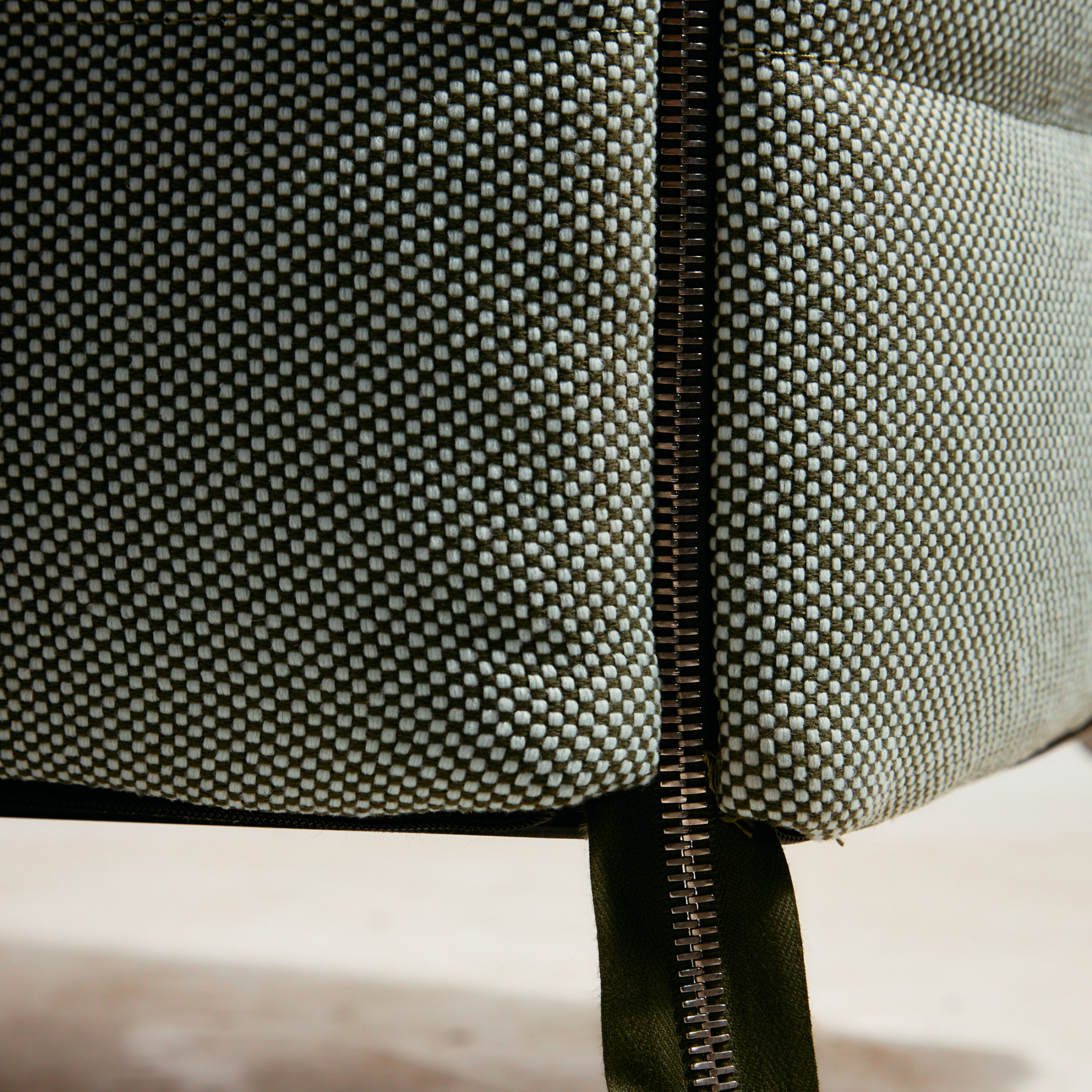 Alcove Highback two-seater sofa by Ronan & Erwan Bouroullec for Vitra - Image 4