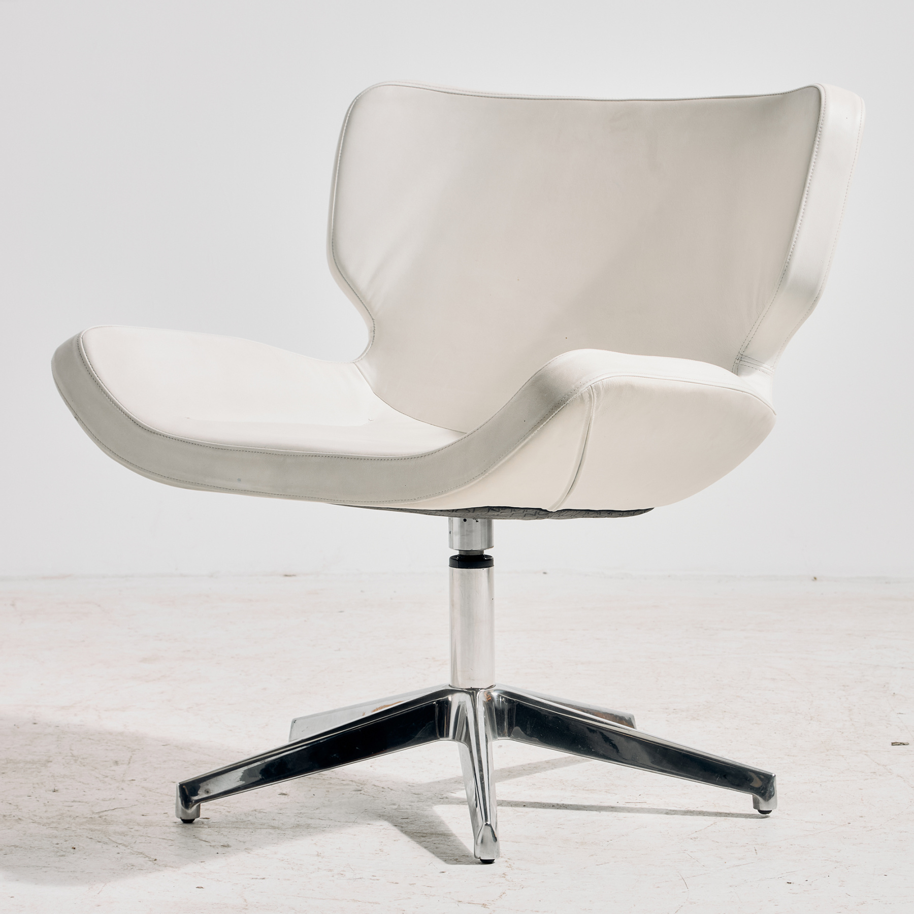 Tonon bőr fotel - Image 2