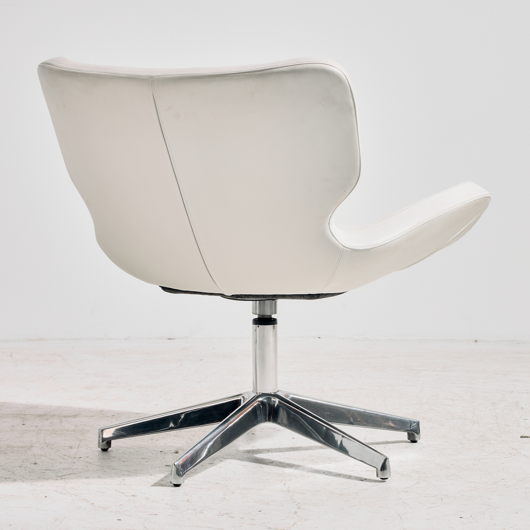 Tonon bőr fotel - Image 3