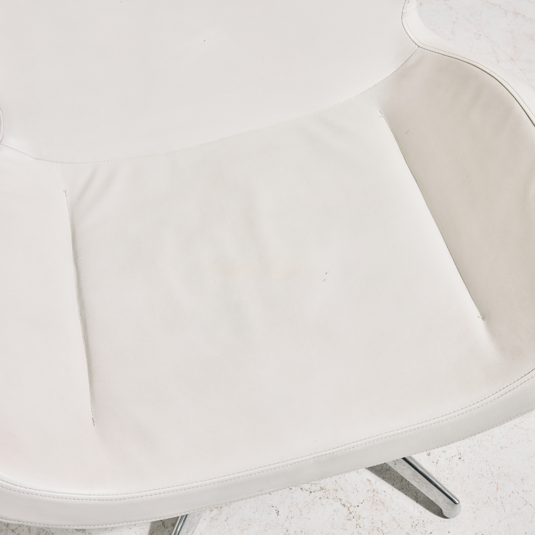 Tonon bőr fotel - Image 5