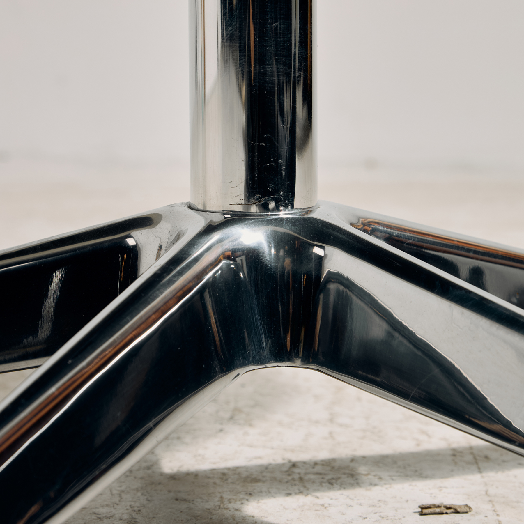 Tonon bőr fotel - Image 10