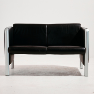 Klaus Franck és Werner Sauer Model 830 kétszemélyes kanapé