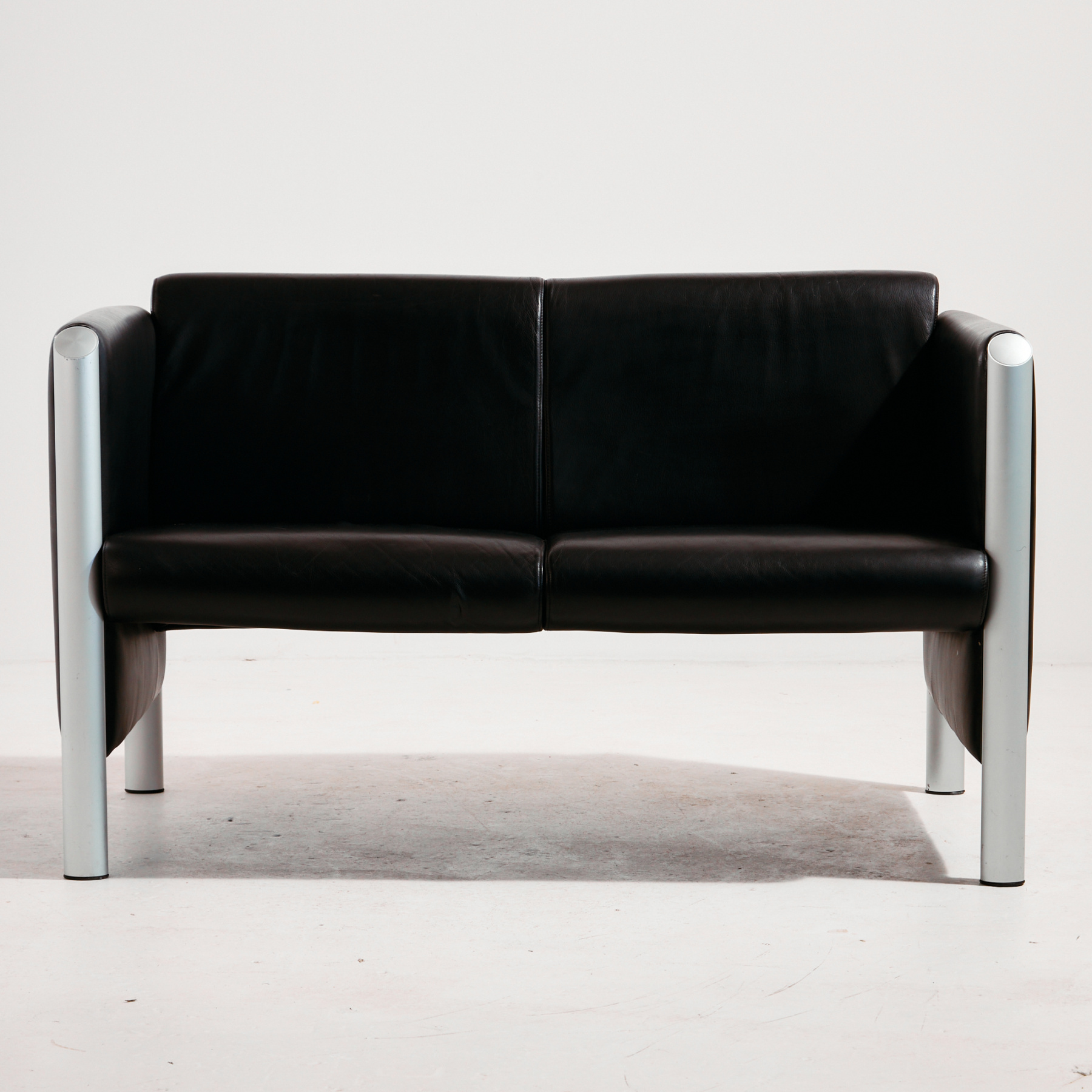 Klaus Franck és Werner Sauer Model 830 kétszemélyes kanapé