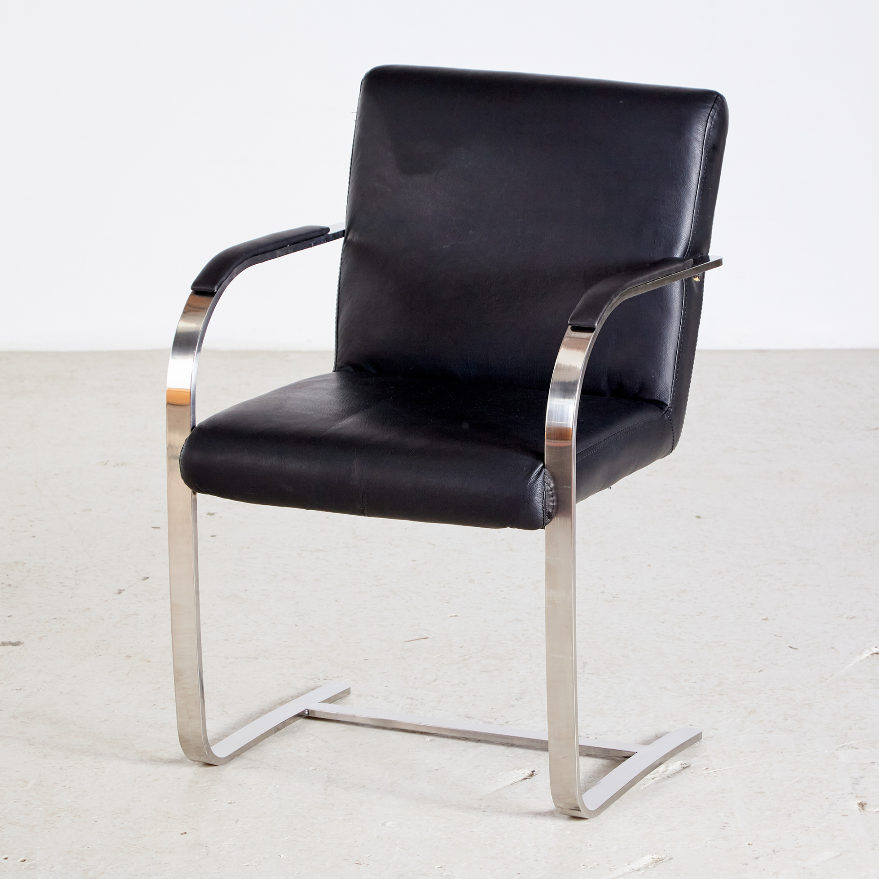 Steel armchair with leather upholstery - Image 2