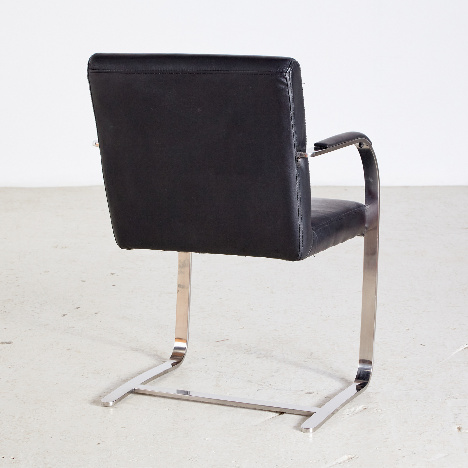 Steel armchair with leather upholstery - Image 3
