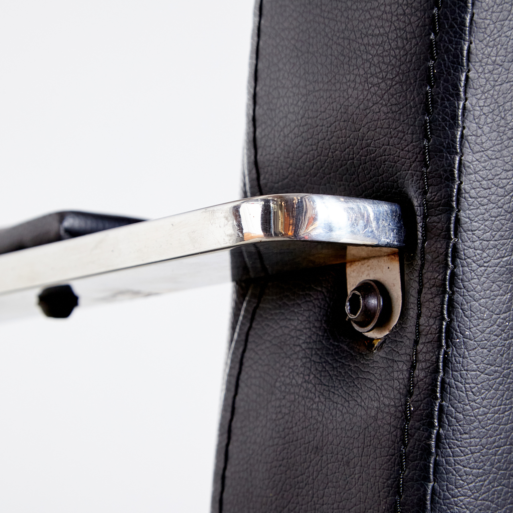 Steel armchair with leather upholstery - Image 10