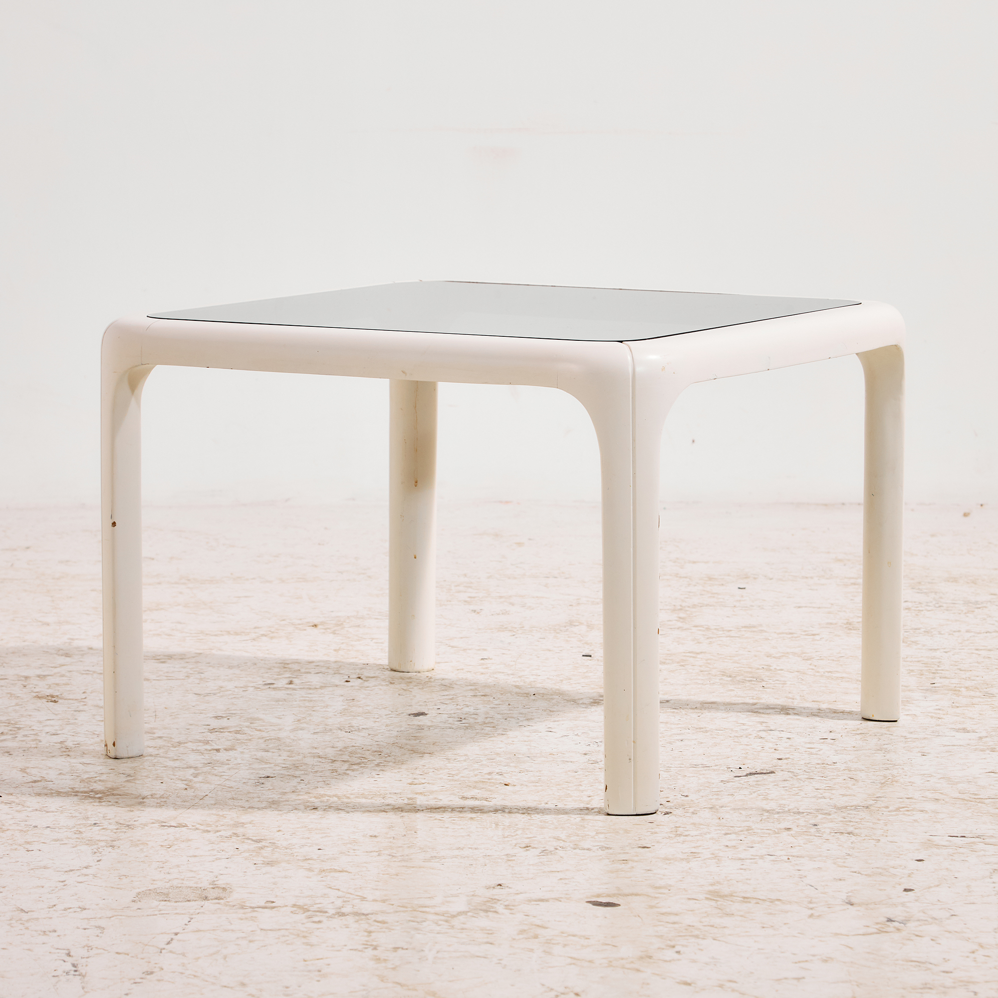 Fa és üveg dohányzóasztal - Image 2