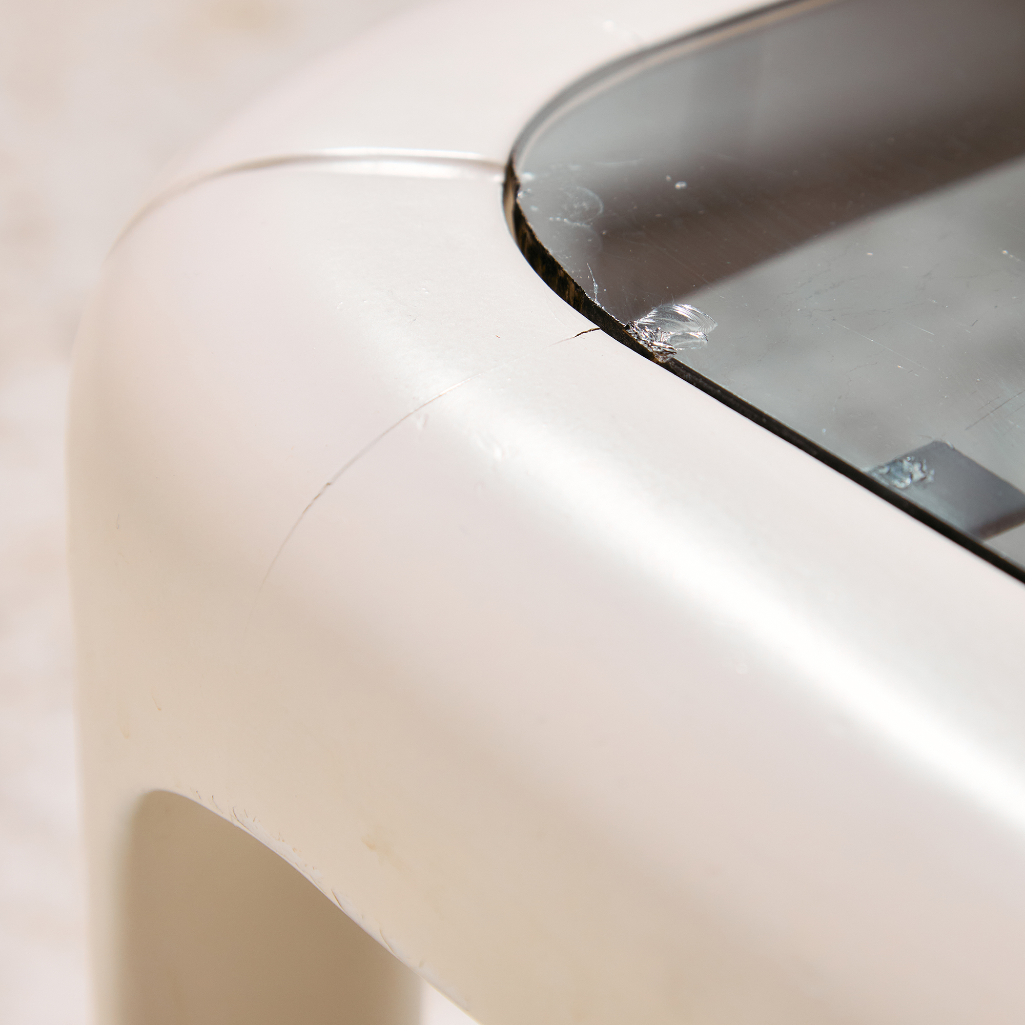 Fa és üveg dohányzóasztal - Image 10