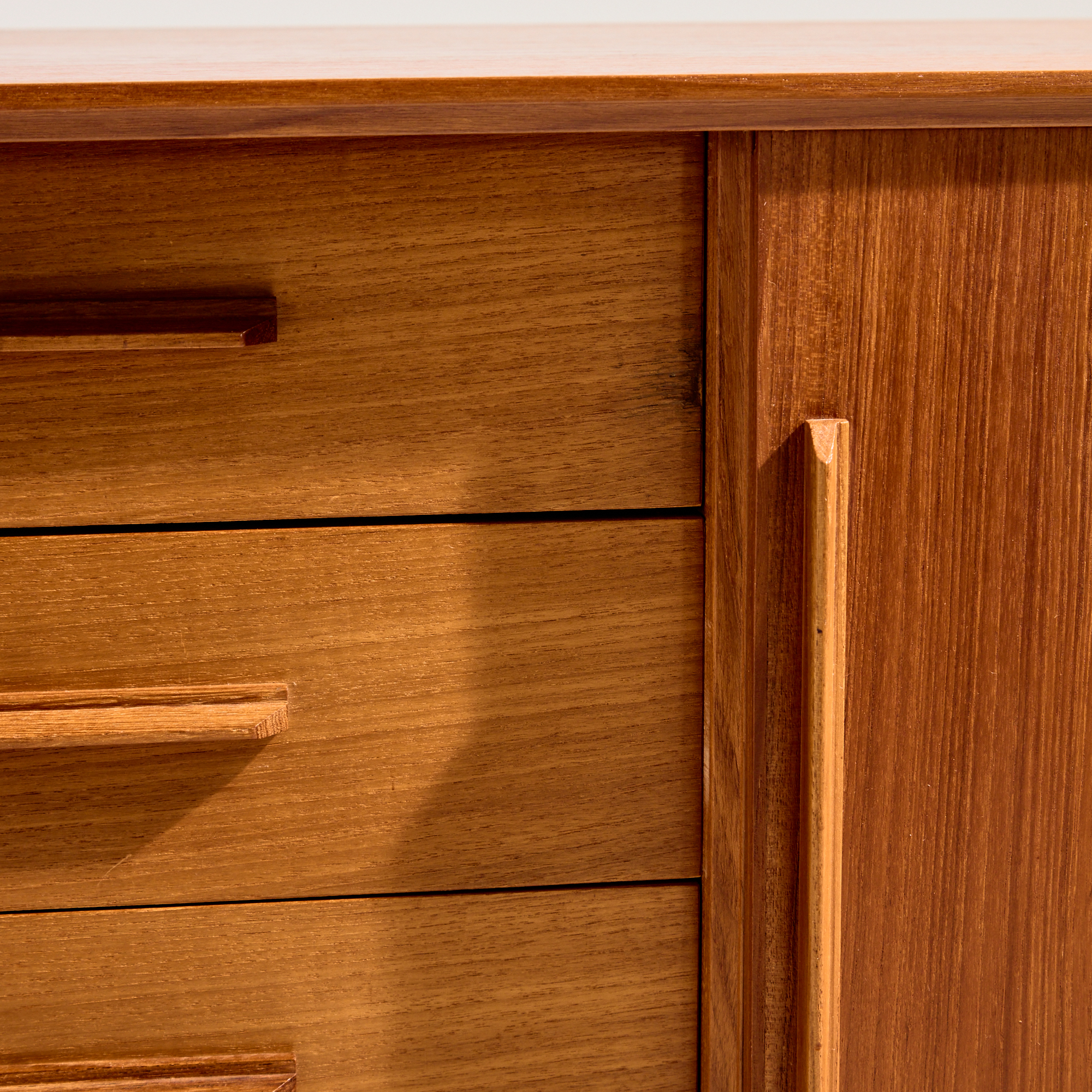 Felújított teak sideboard - Image 7