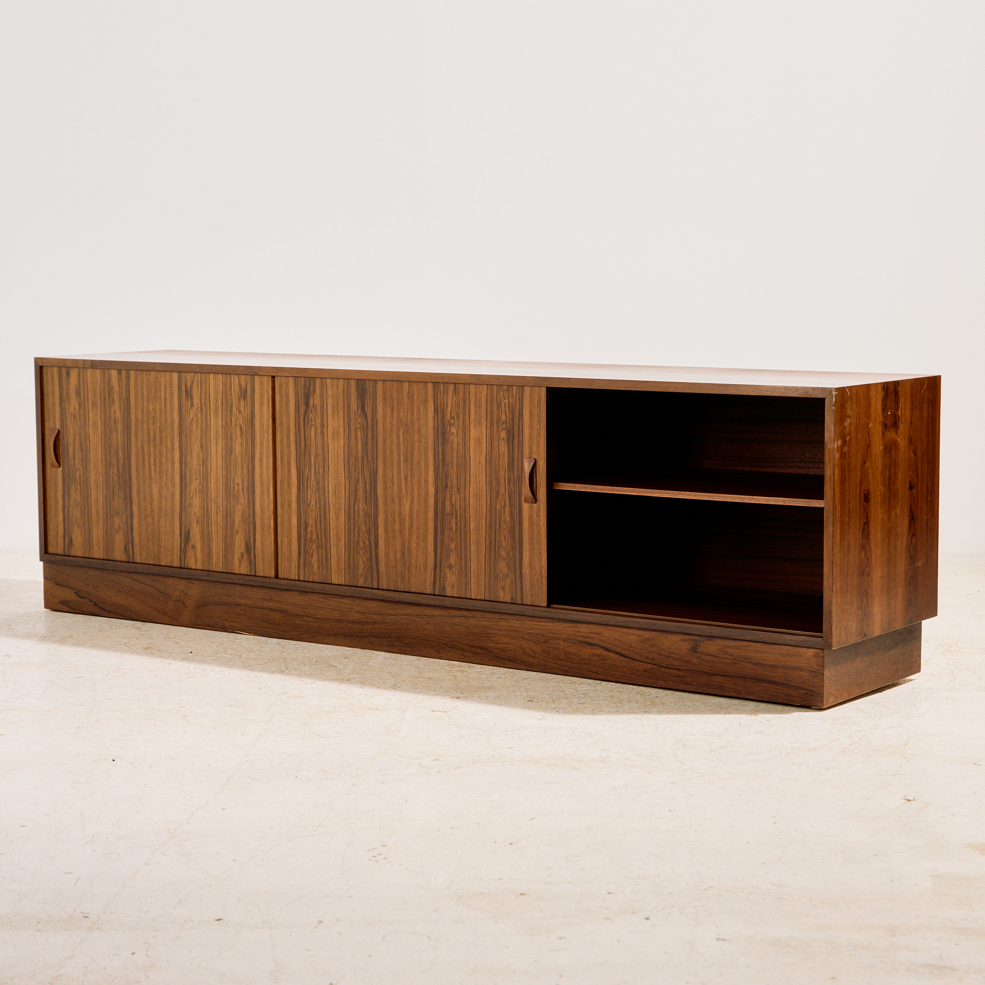Clausen & Søn rózsafa sideboard - Image 3