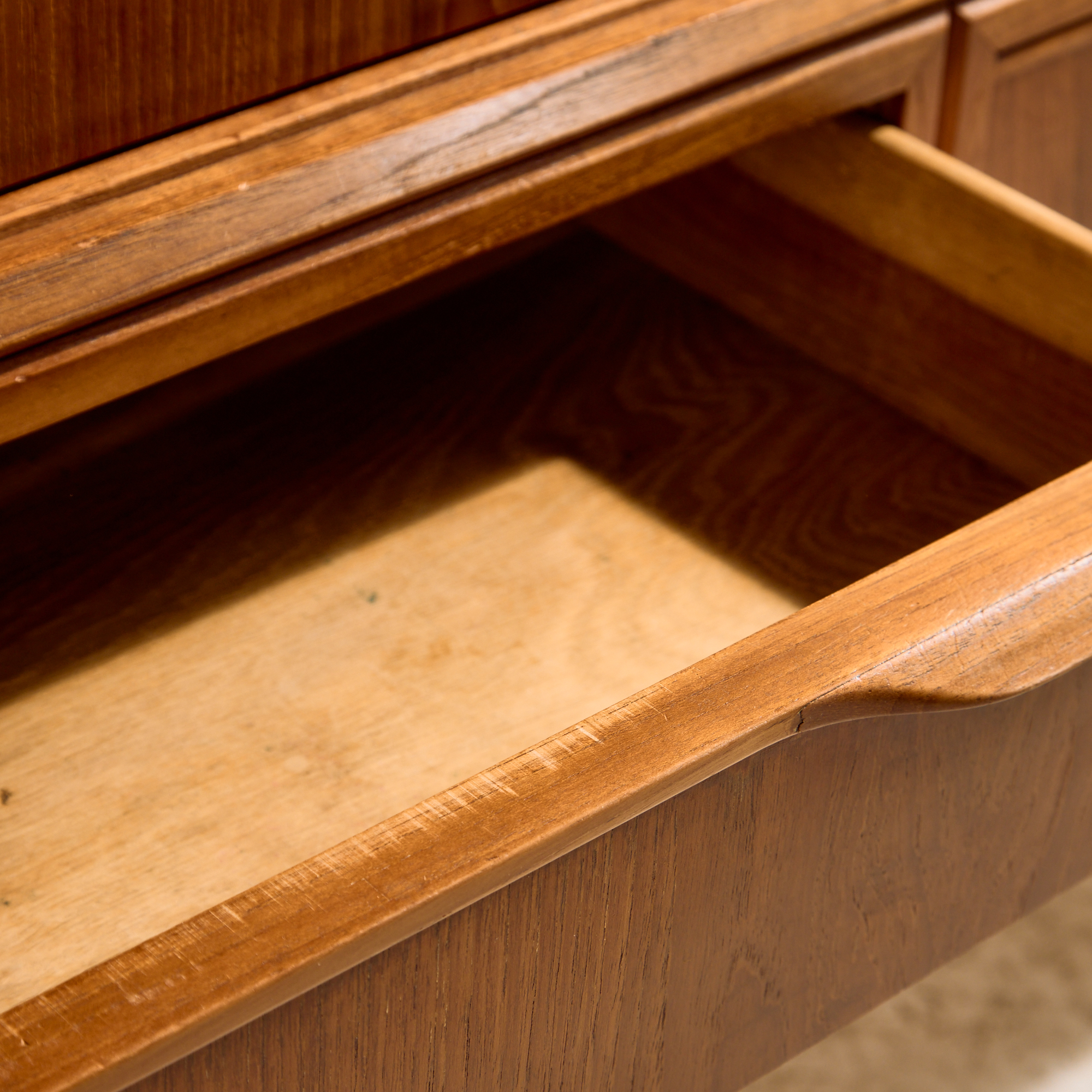 Teak magaskomód - Image 14