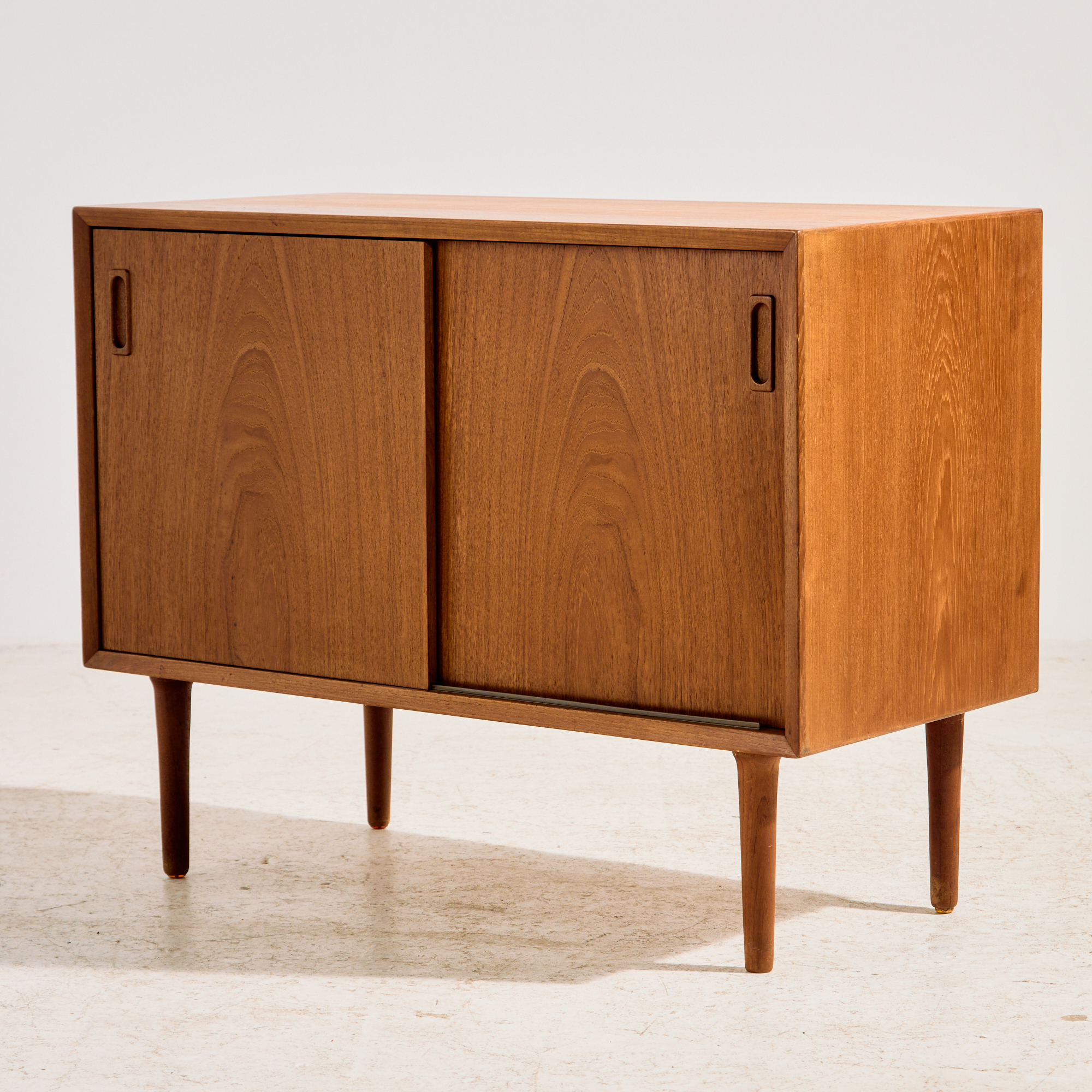 Lyby Møbler teak cabinet - Image 2