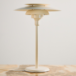 Danish table lamp with three lamellas