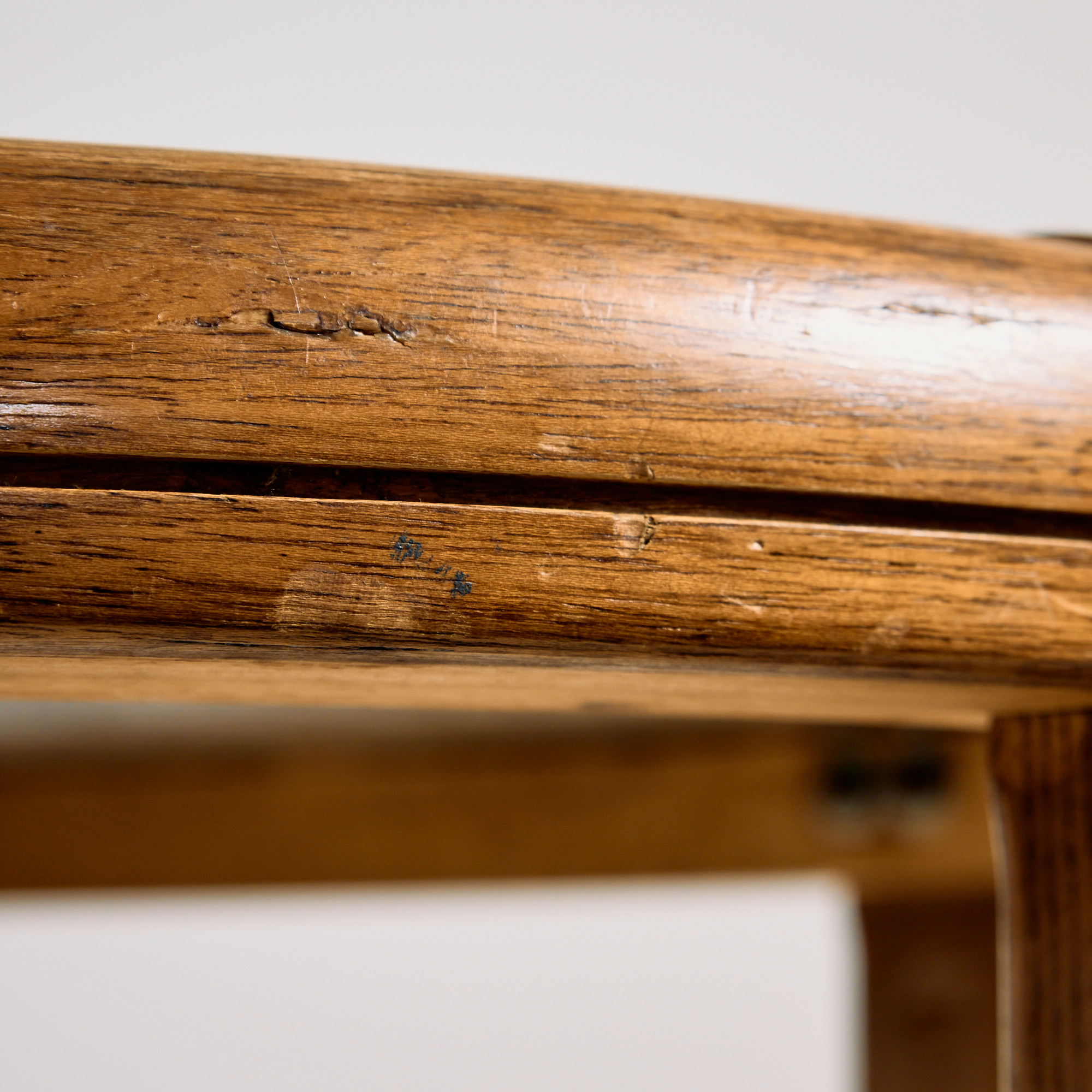 Oak coffee table - Image 7