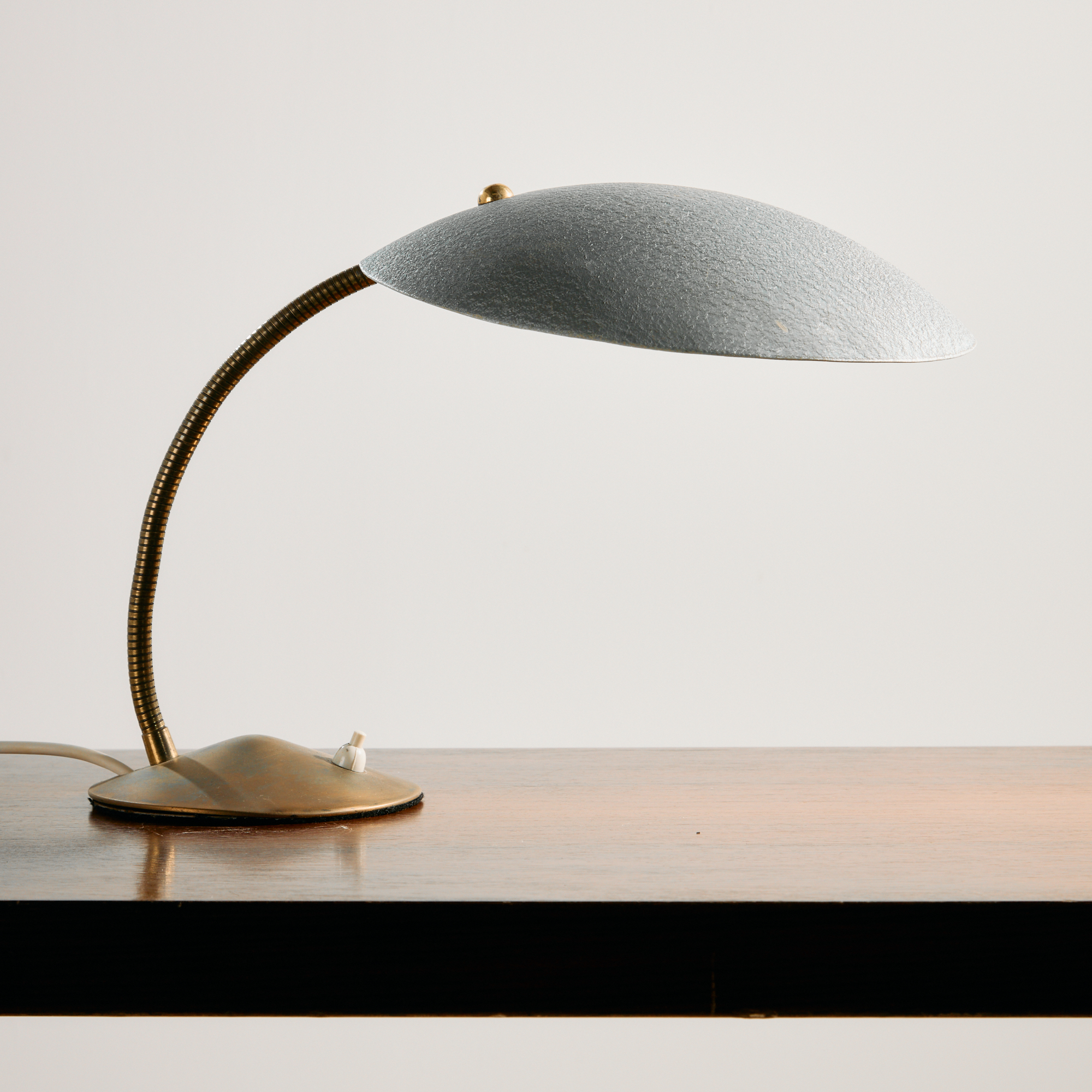 No. 5900/1 table lamp by Leclaire & Schäfer