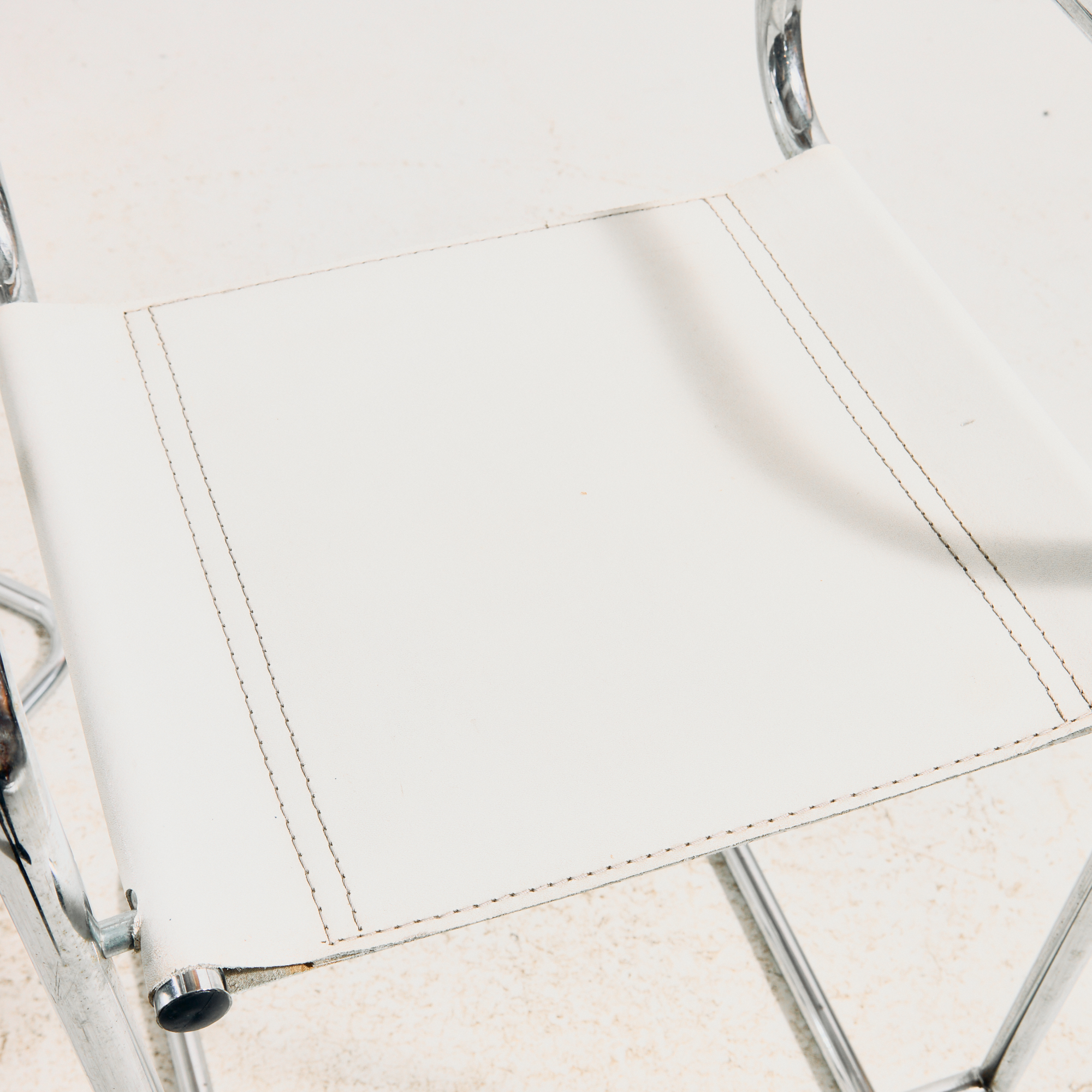 Bauhaus style tubular bar stool - Image 16