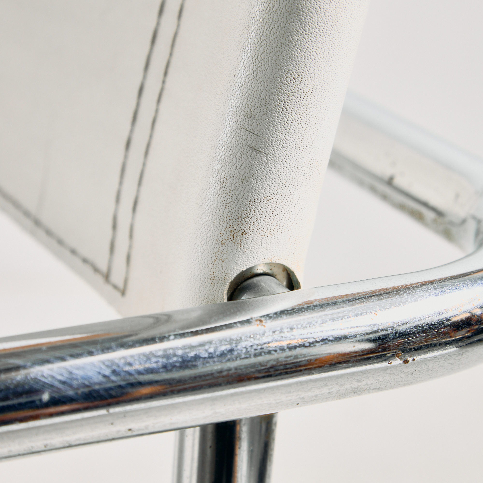 Bauhaus style tubular bar stool - Image 9