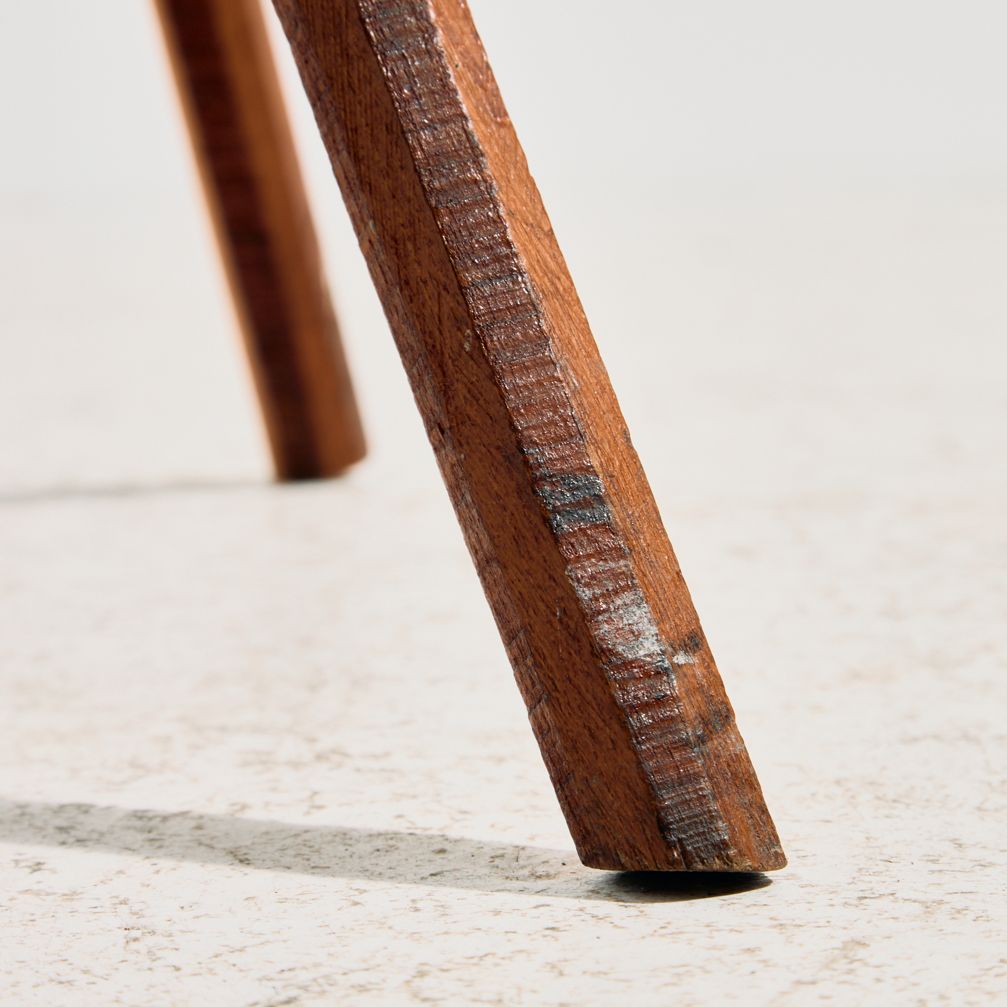 Handcrafted milking stool - Image 12