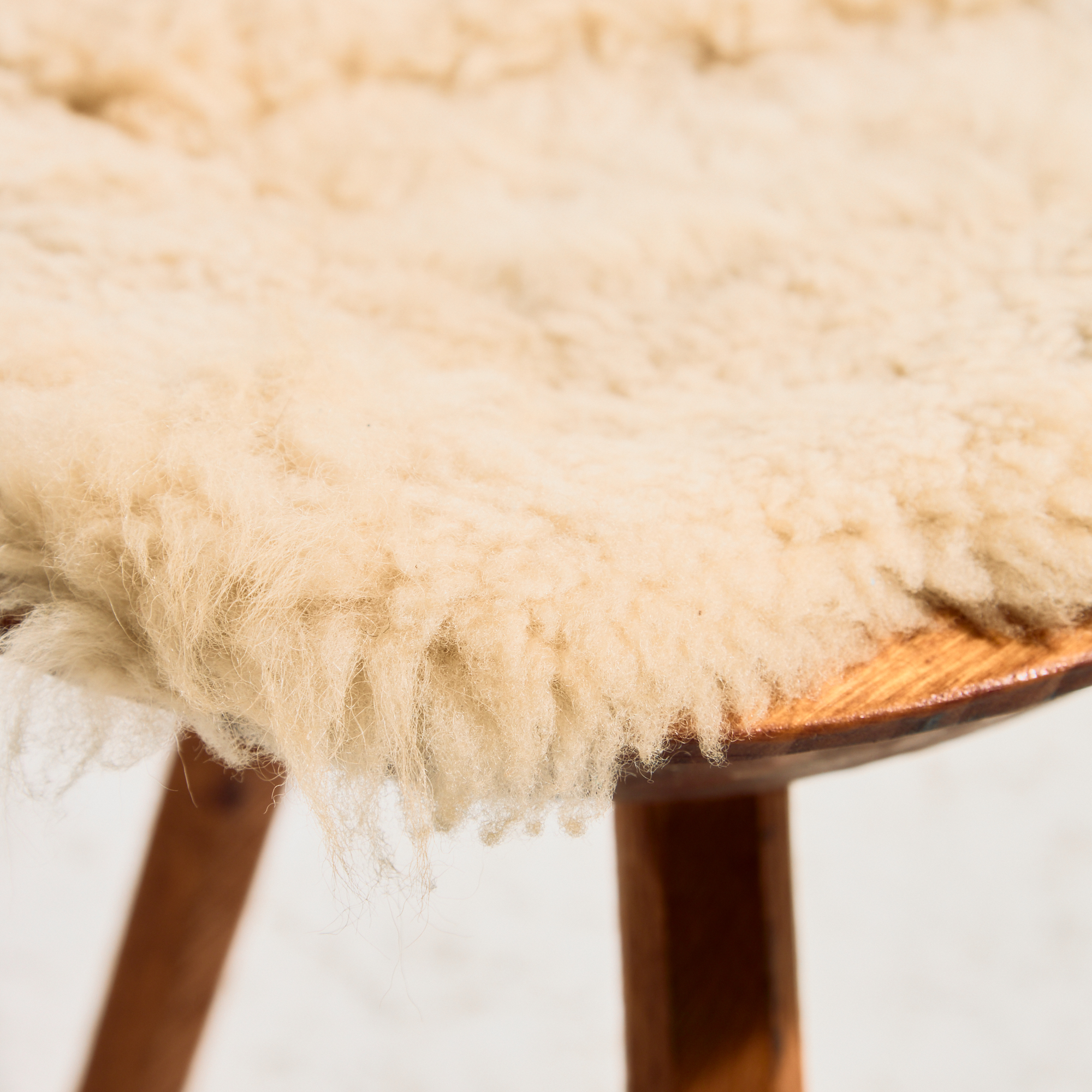 Handcrafted milking stool - Image 8