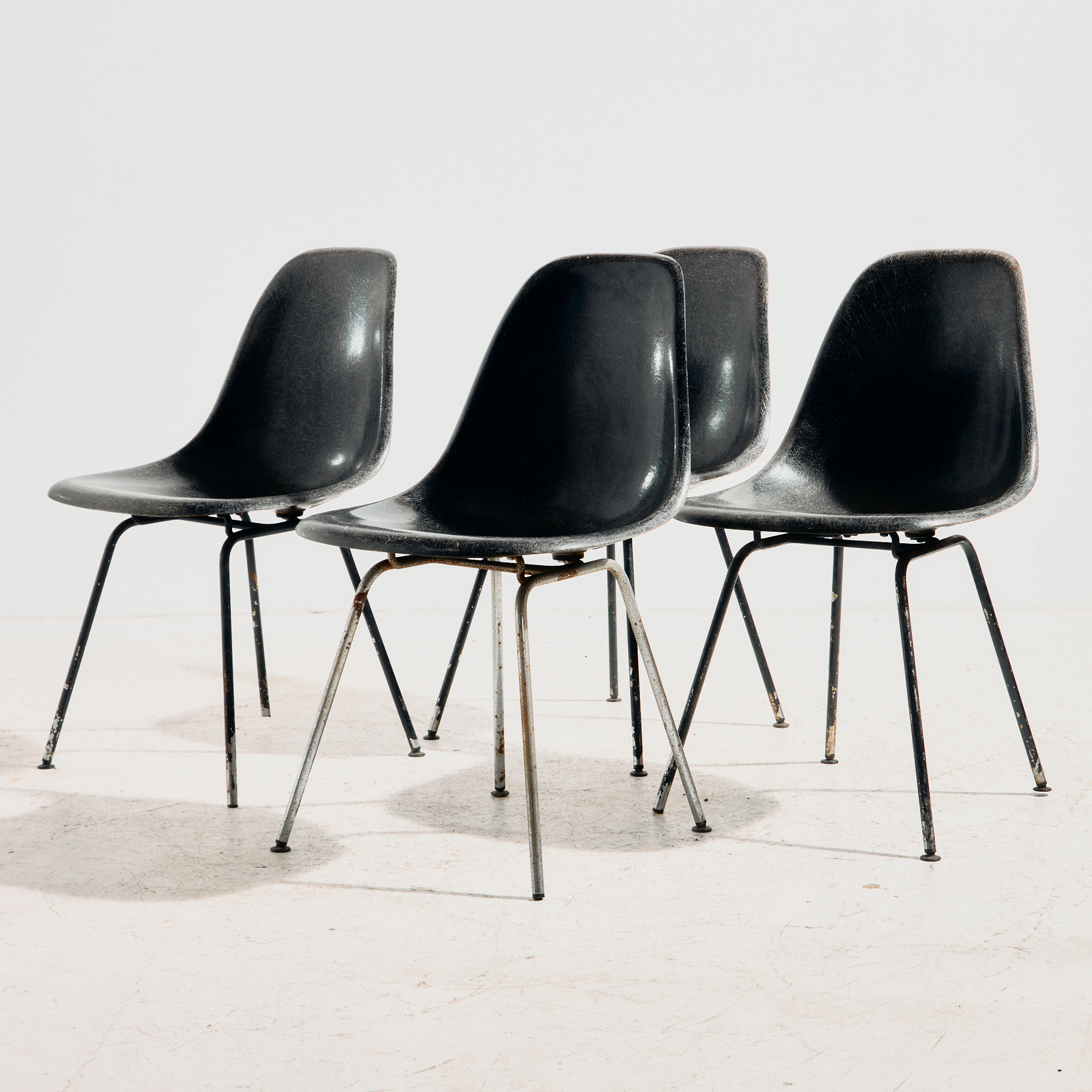 Charles és Ray Eames DSX szék, 4 darabos szett