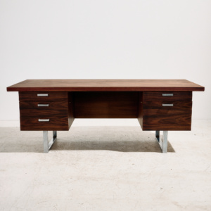 Rosewood executive desk by Trevor Chinn and Ray Leigh for Gordon Russell