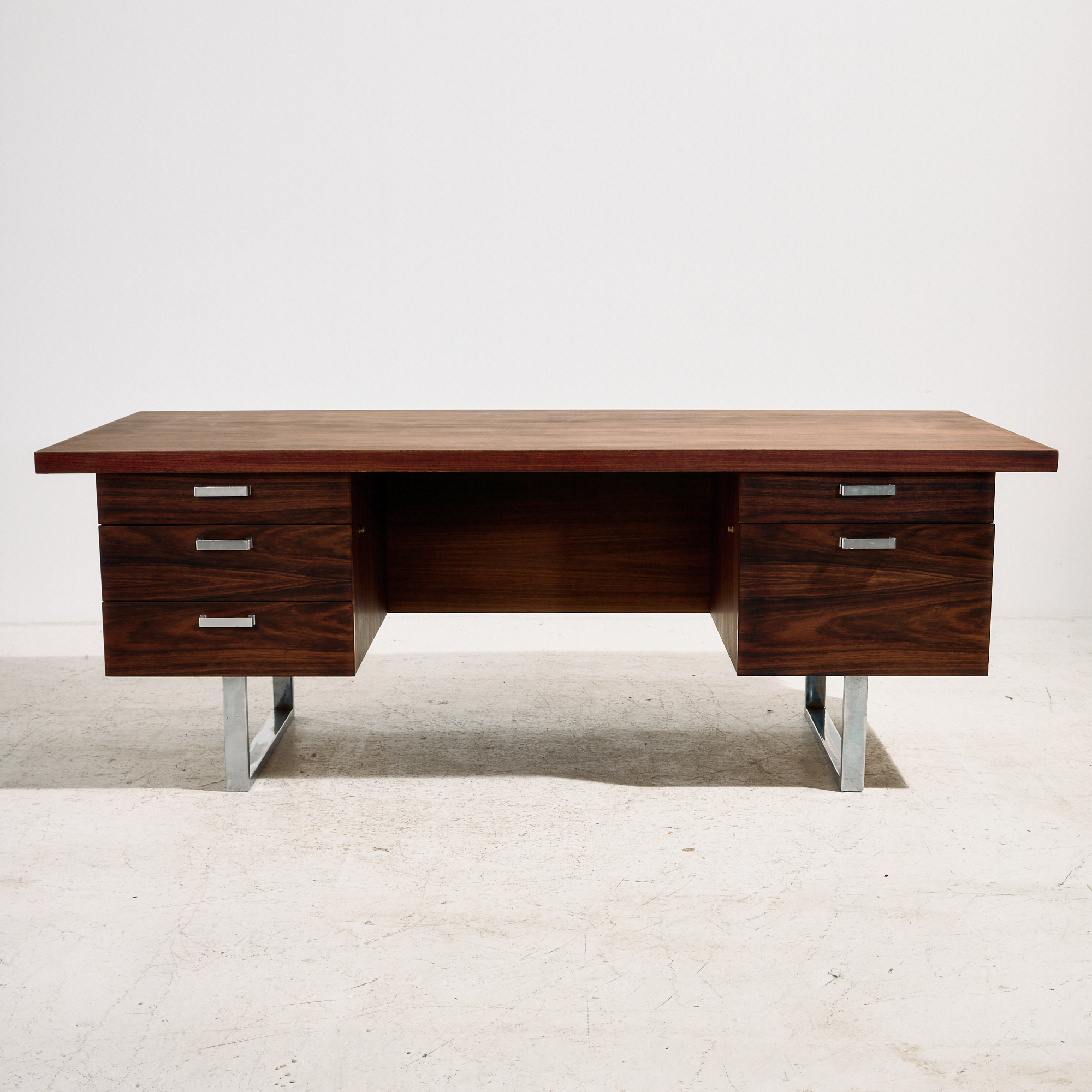 Rosewood executive desk by Trevor Chinn and Ray Leigh for Gordon Russell