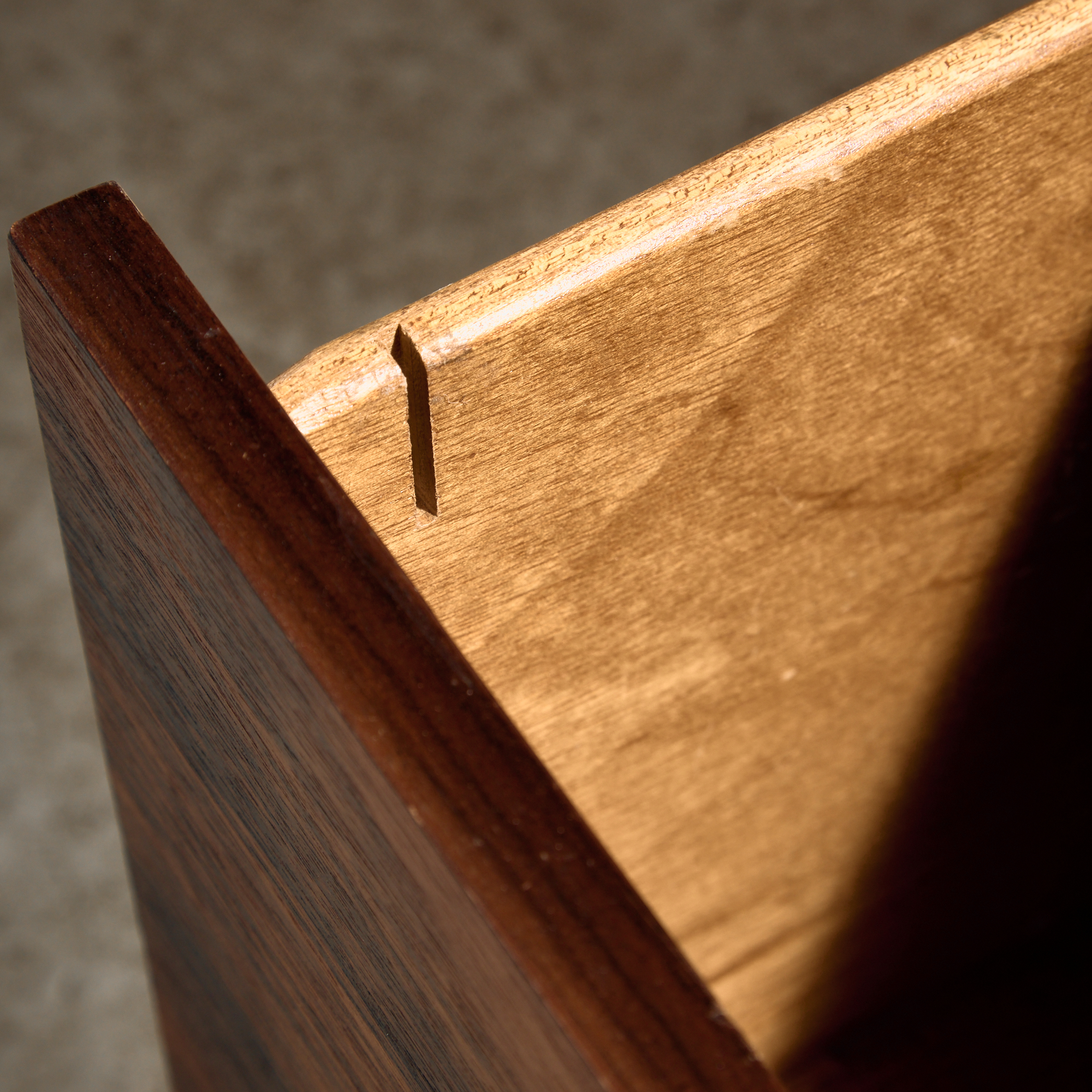 Rosewood executive desk by Trevor Chinn and Ray Leigh for Gordon Russell - Image 6